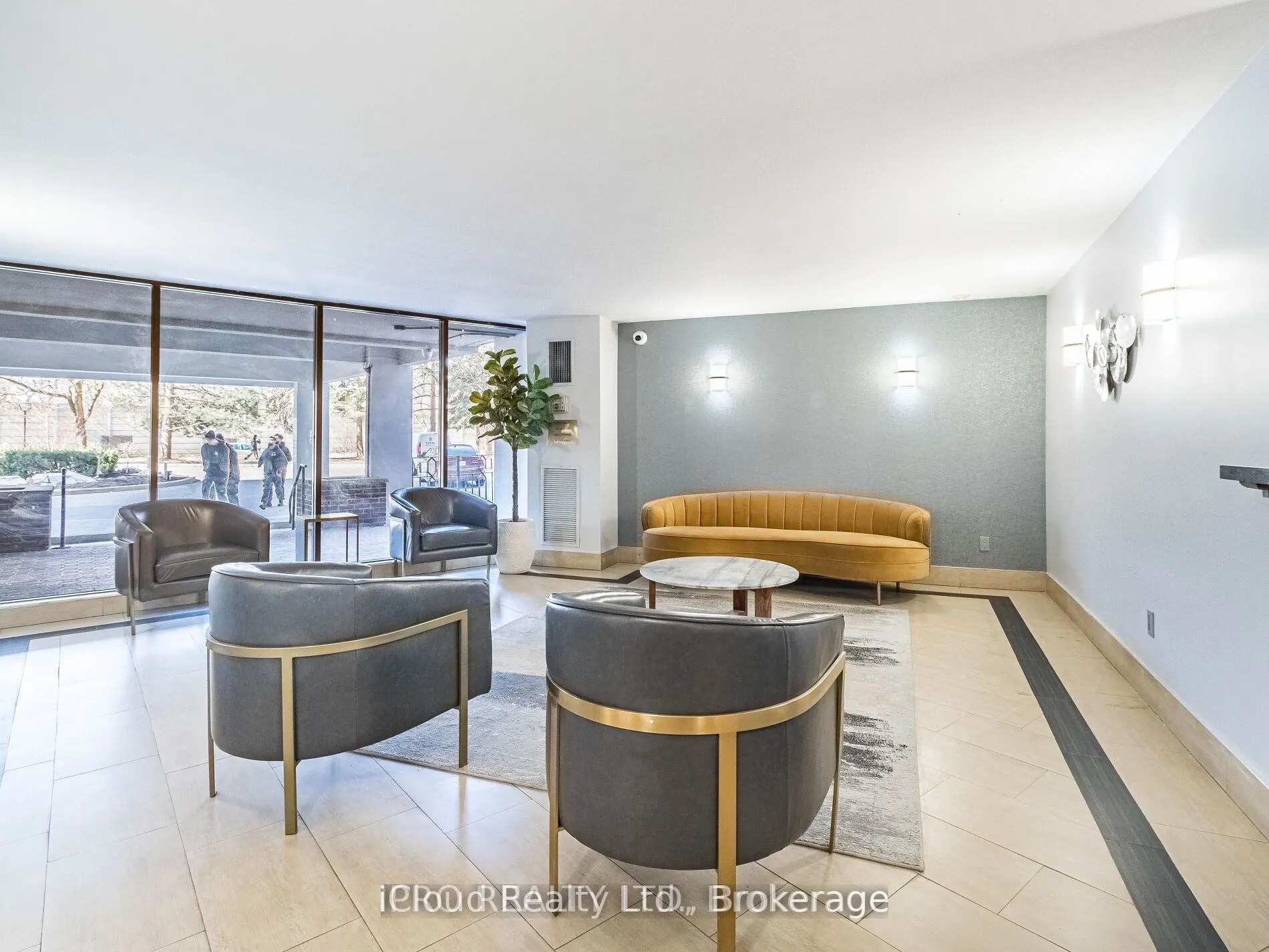 5 Shady Golfway, #205