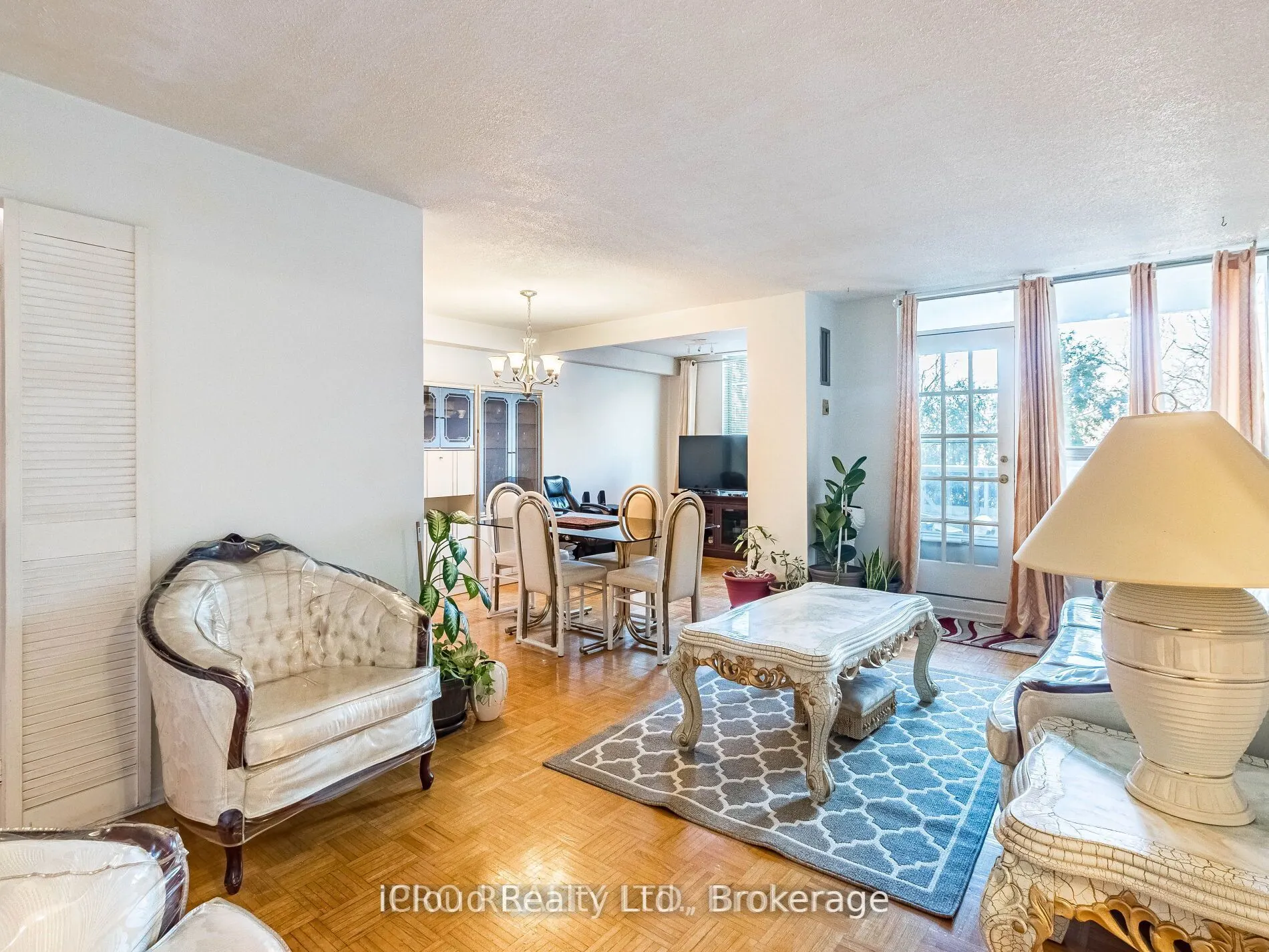 5 Shady Golfway, #205
