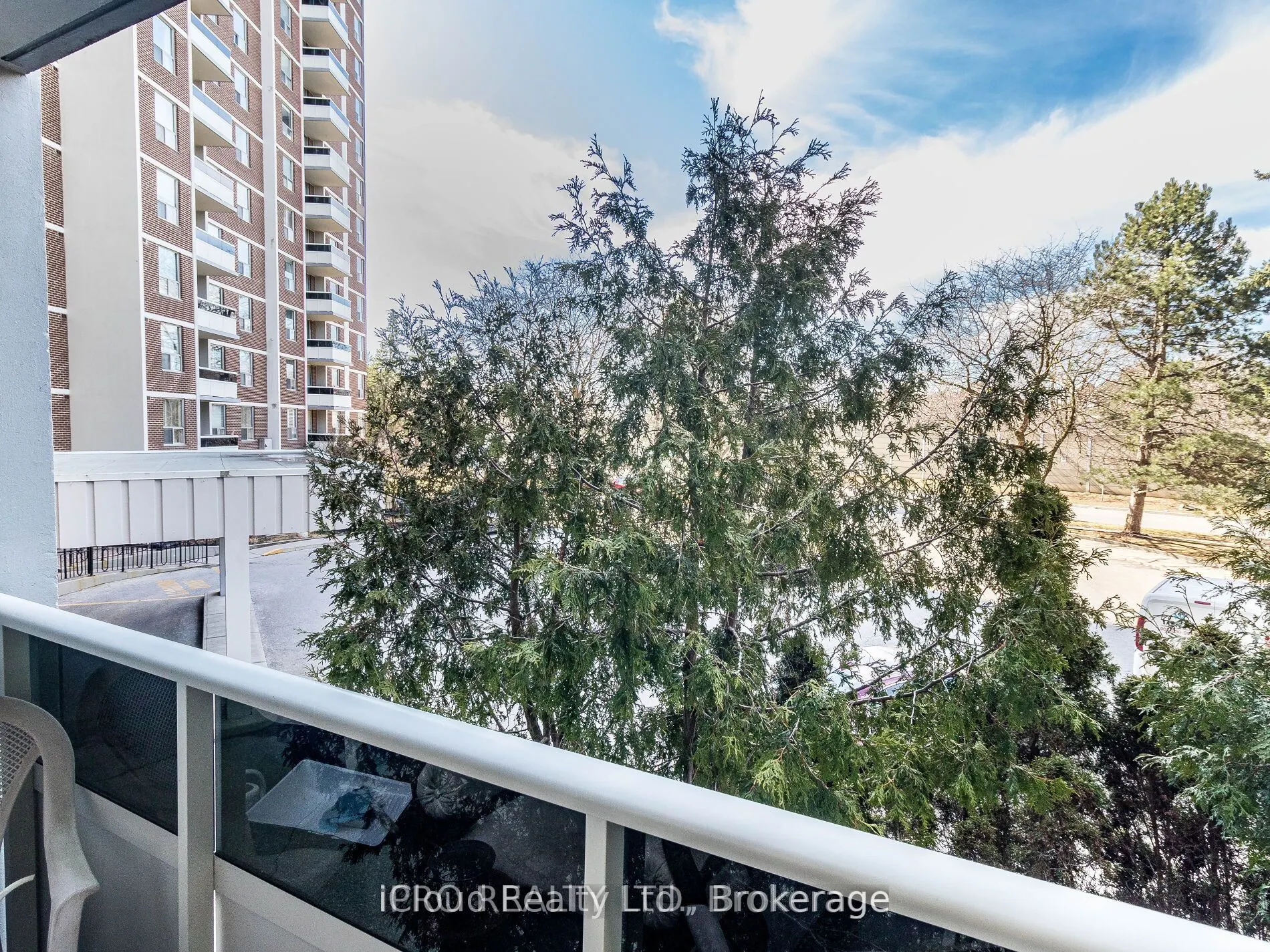 5 Shady Golfway, #205
