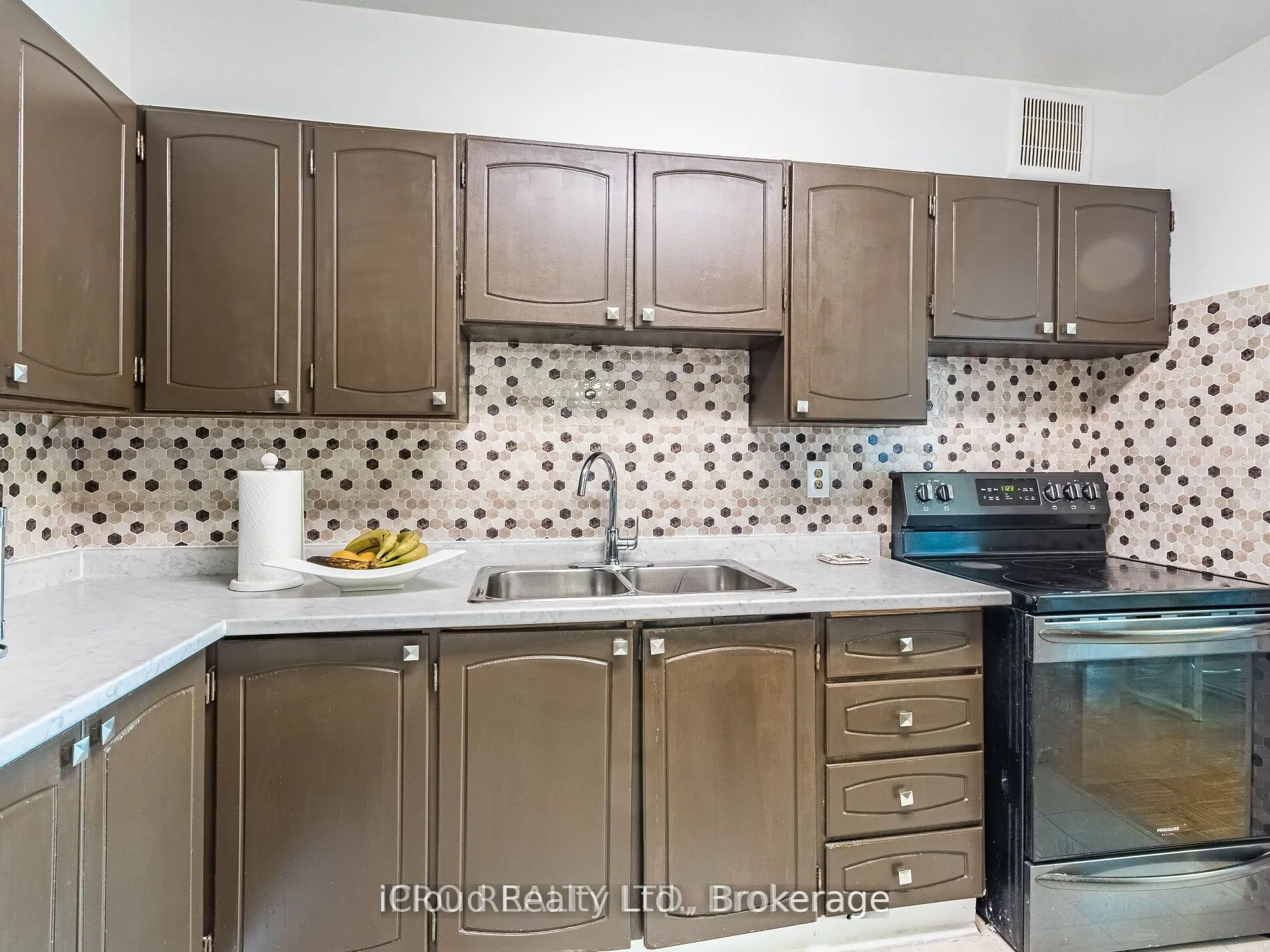 5 Shady Golfway, #205