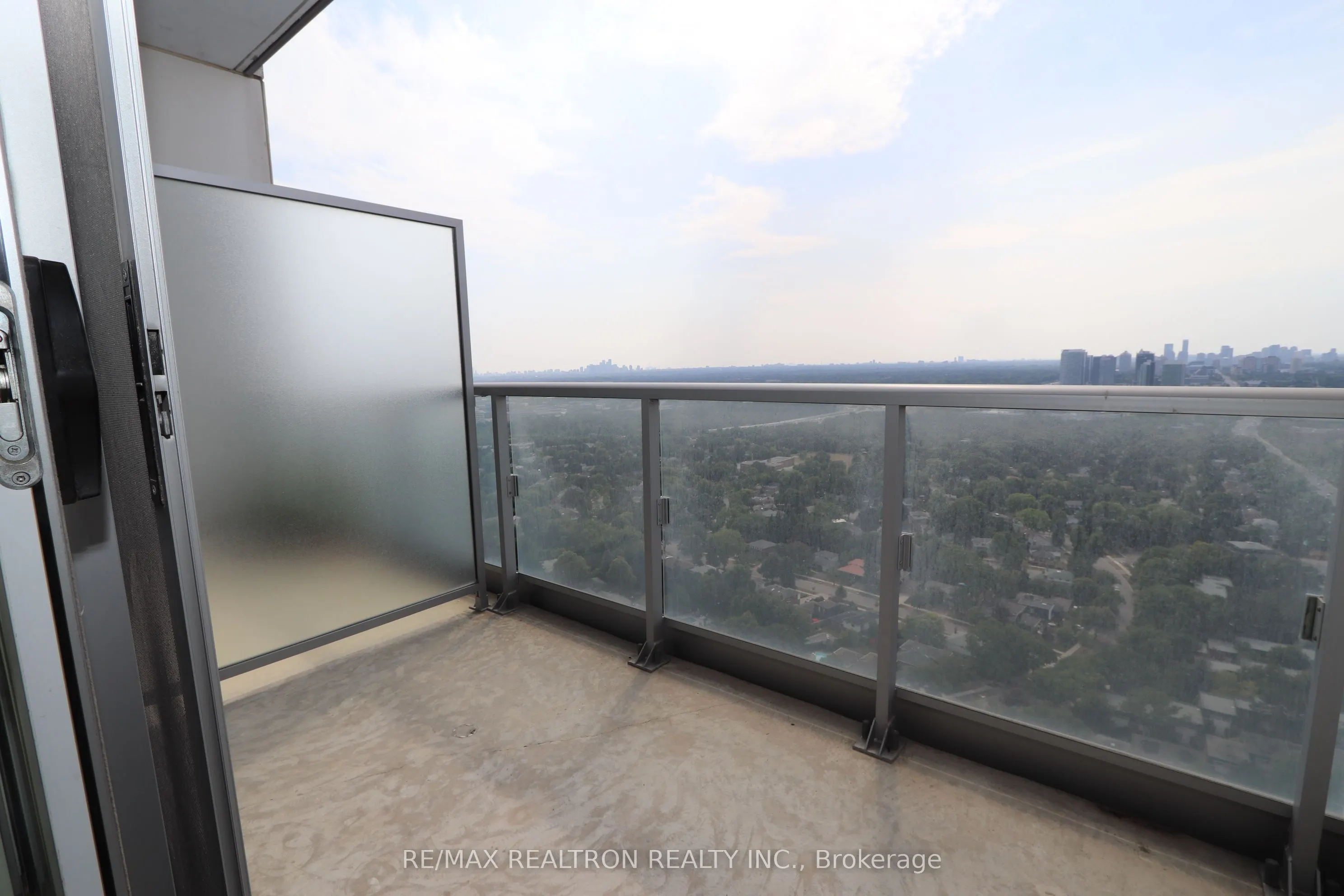 66 Forest Manor Road, #2601