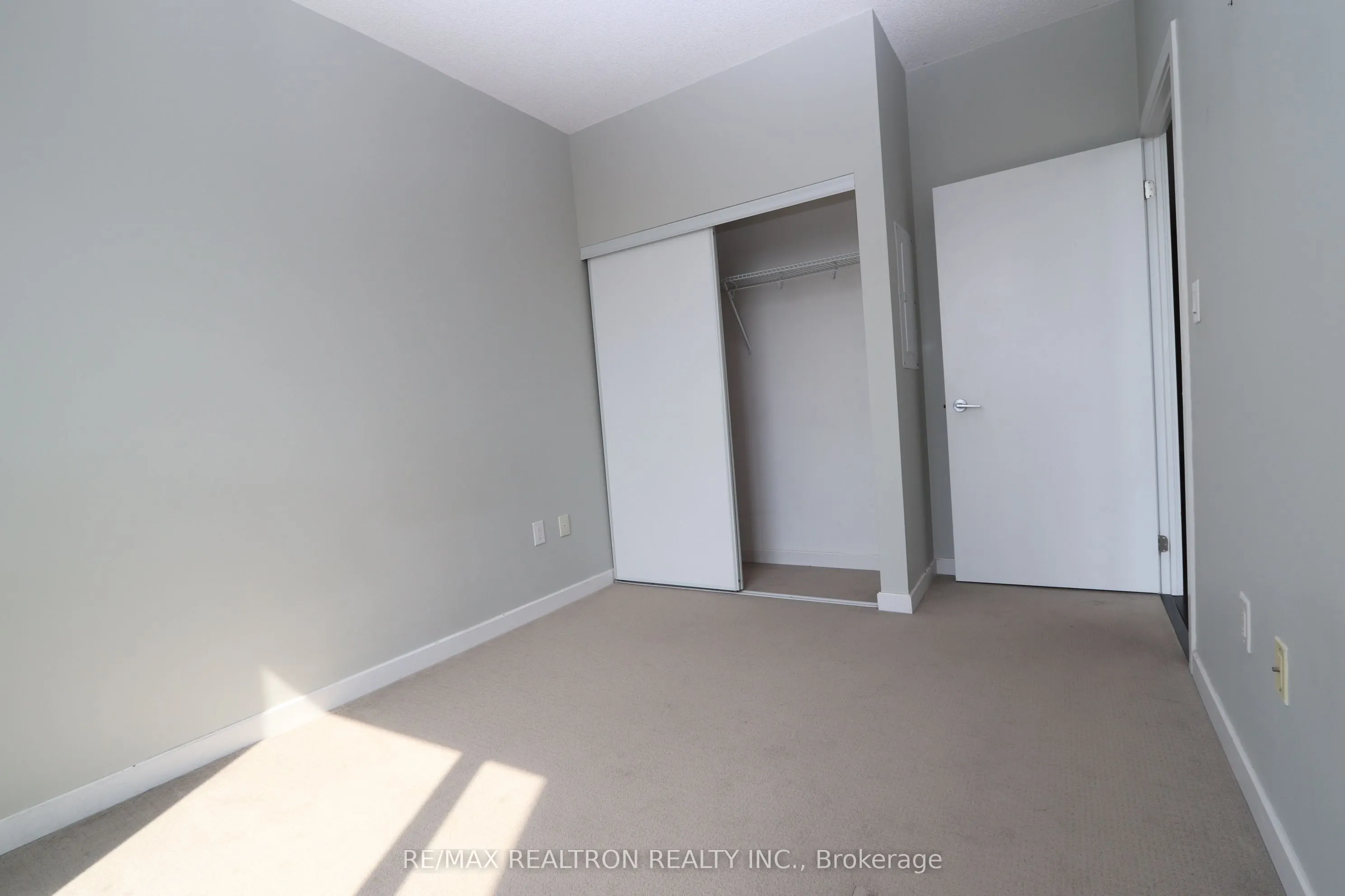 66 Forest Manor Road, #2601