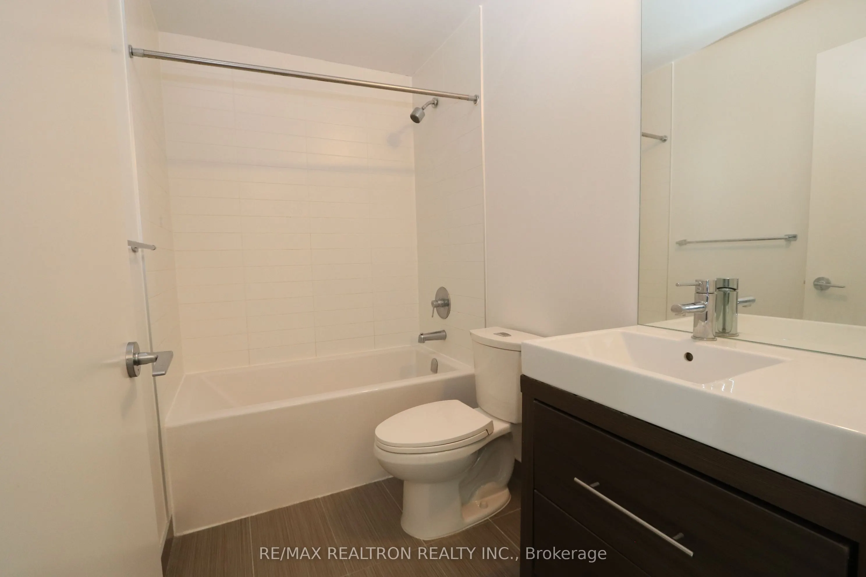 66 Forest Manor Road, #2601