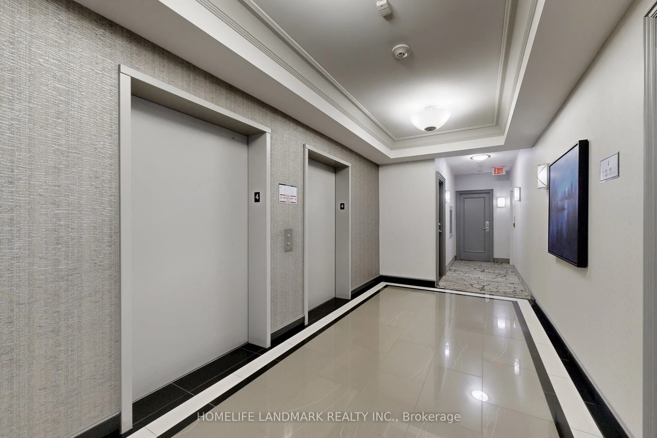 451 Rosewell Avenue, #404