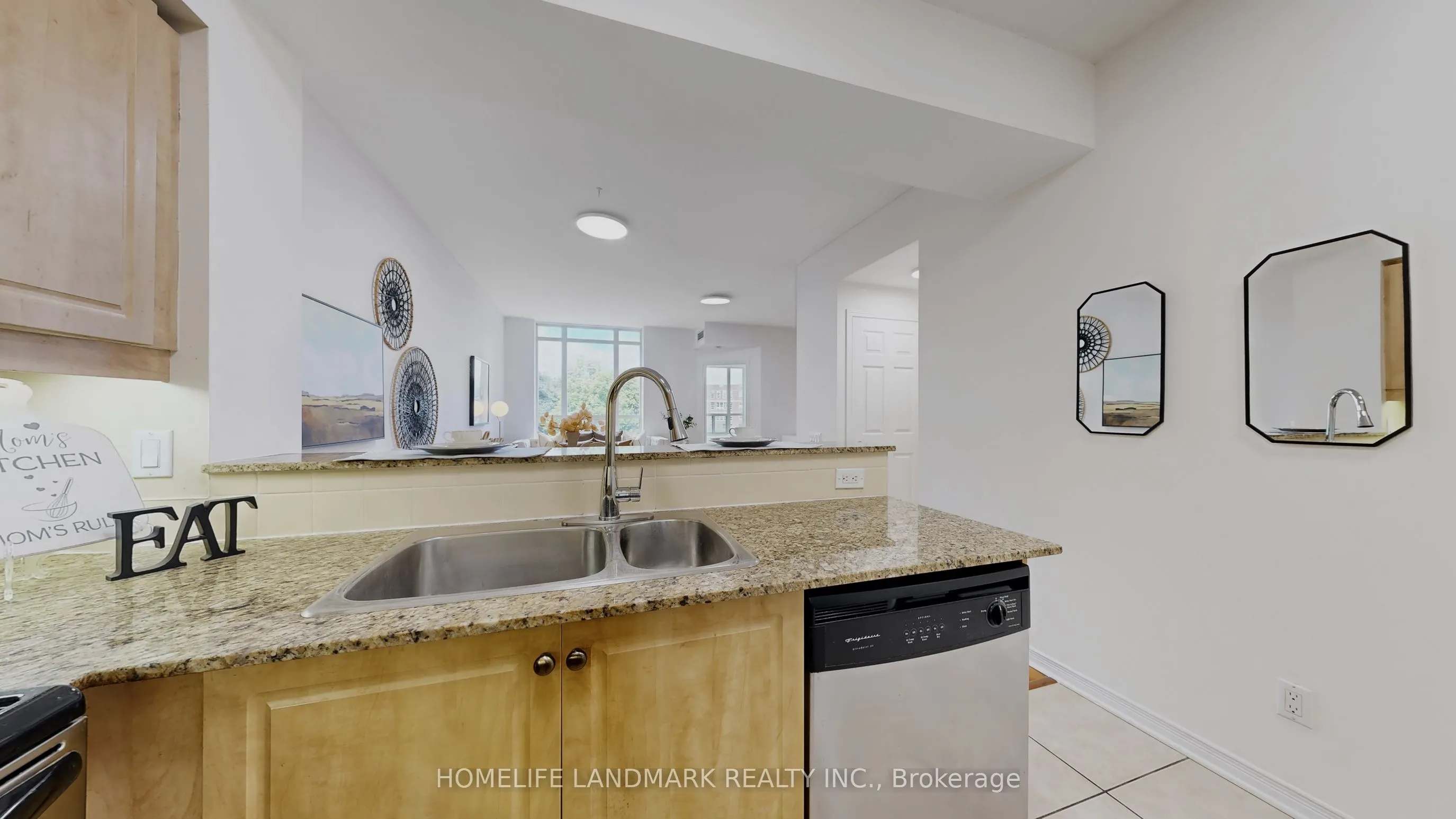 451 Rosewell Avenue, #404