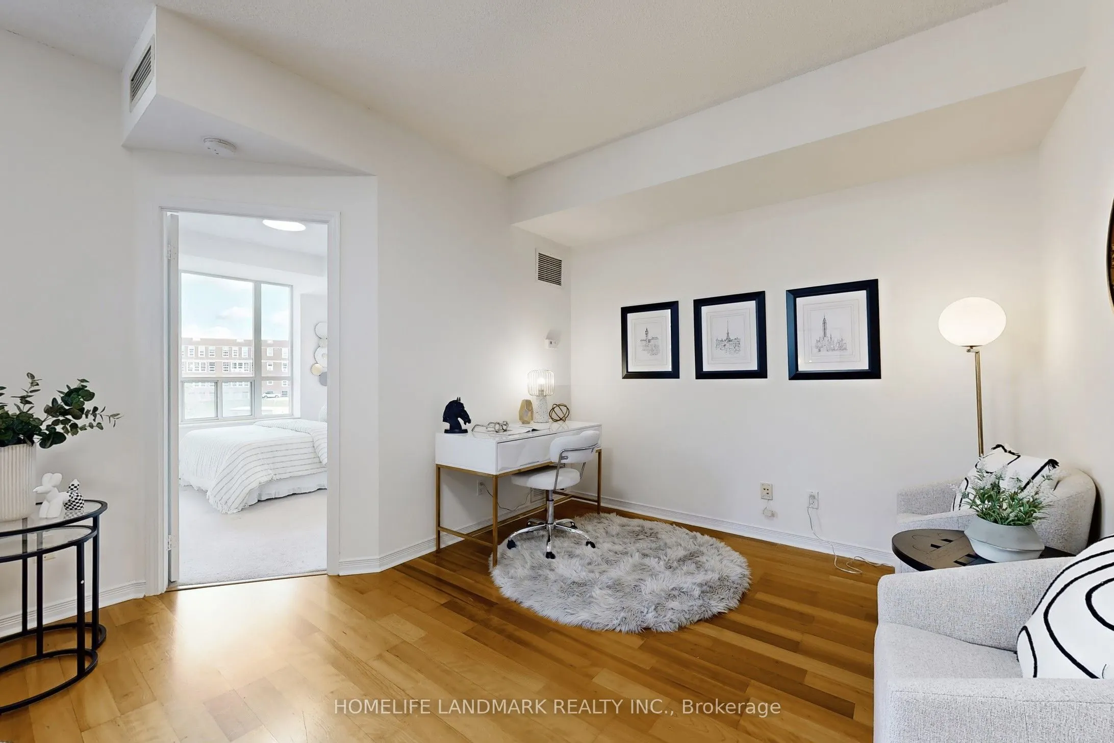 451 Rosewell Avenue, #404