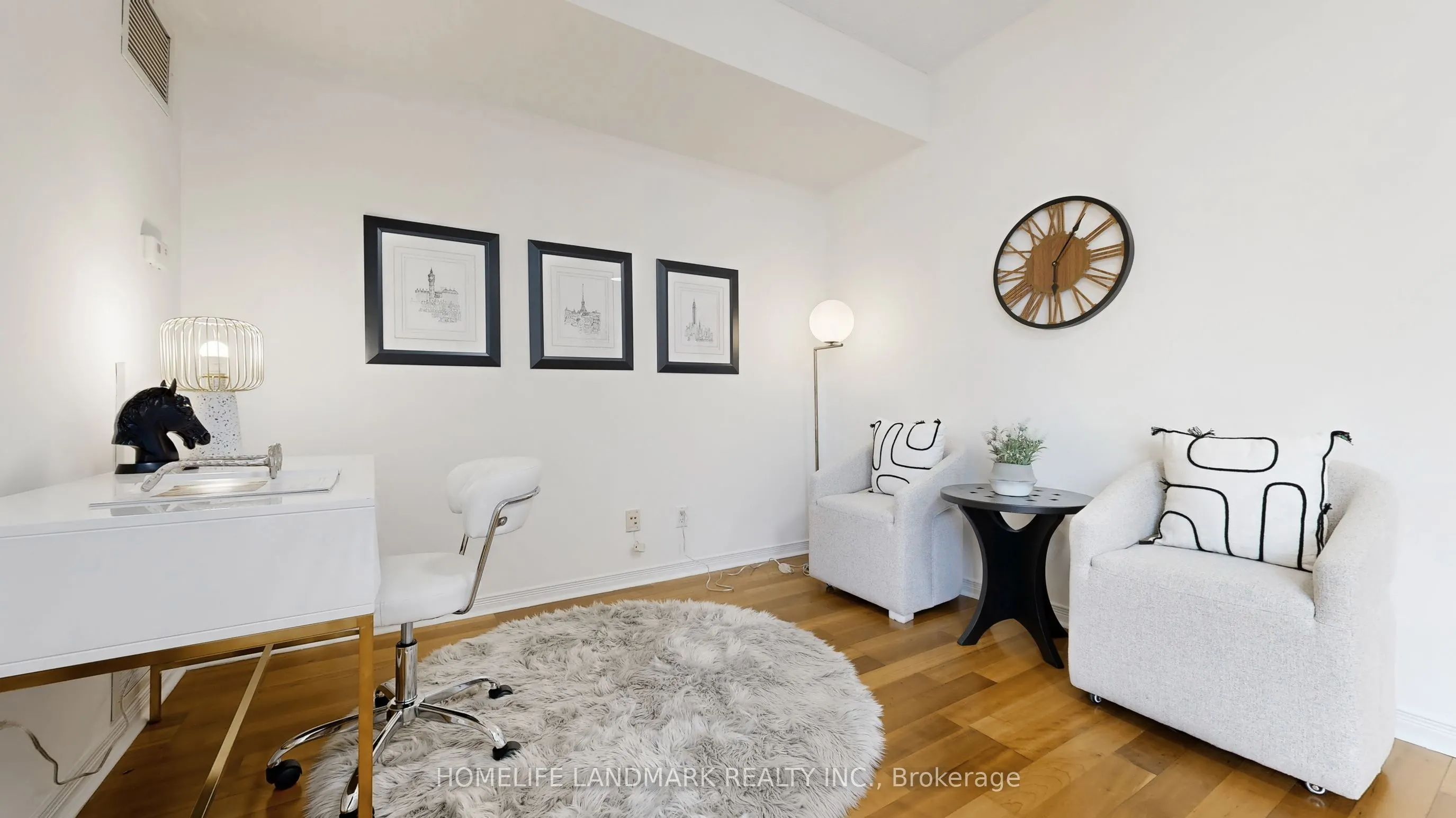 451 Rosewell Avenue, #404