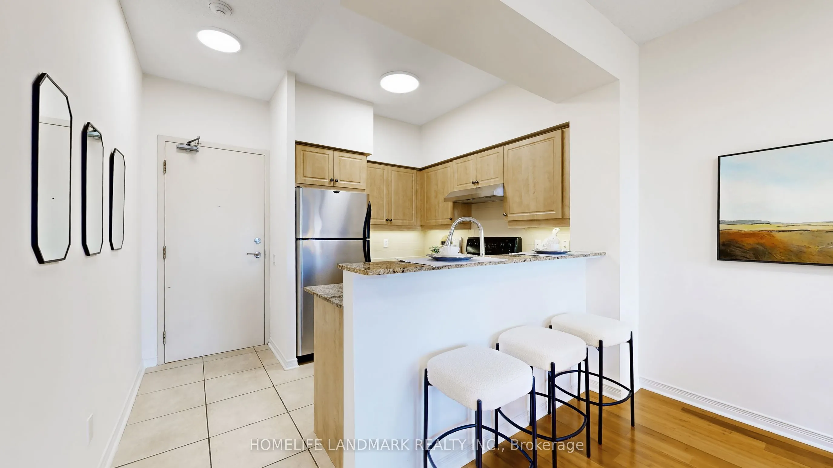 451 Rosewell Avenue, #404