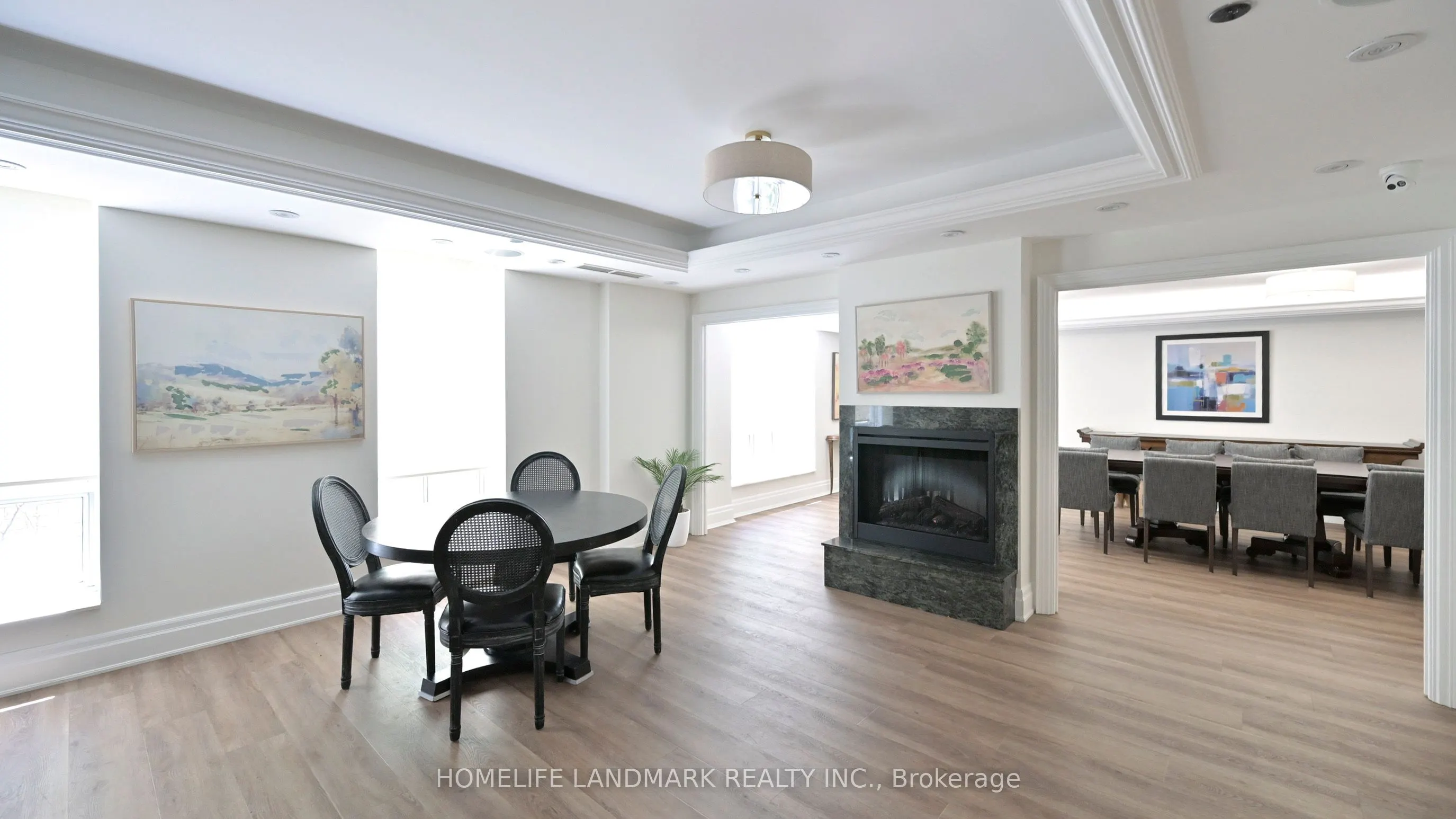 451 Rosewell Avenue, #404