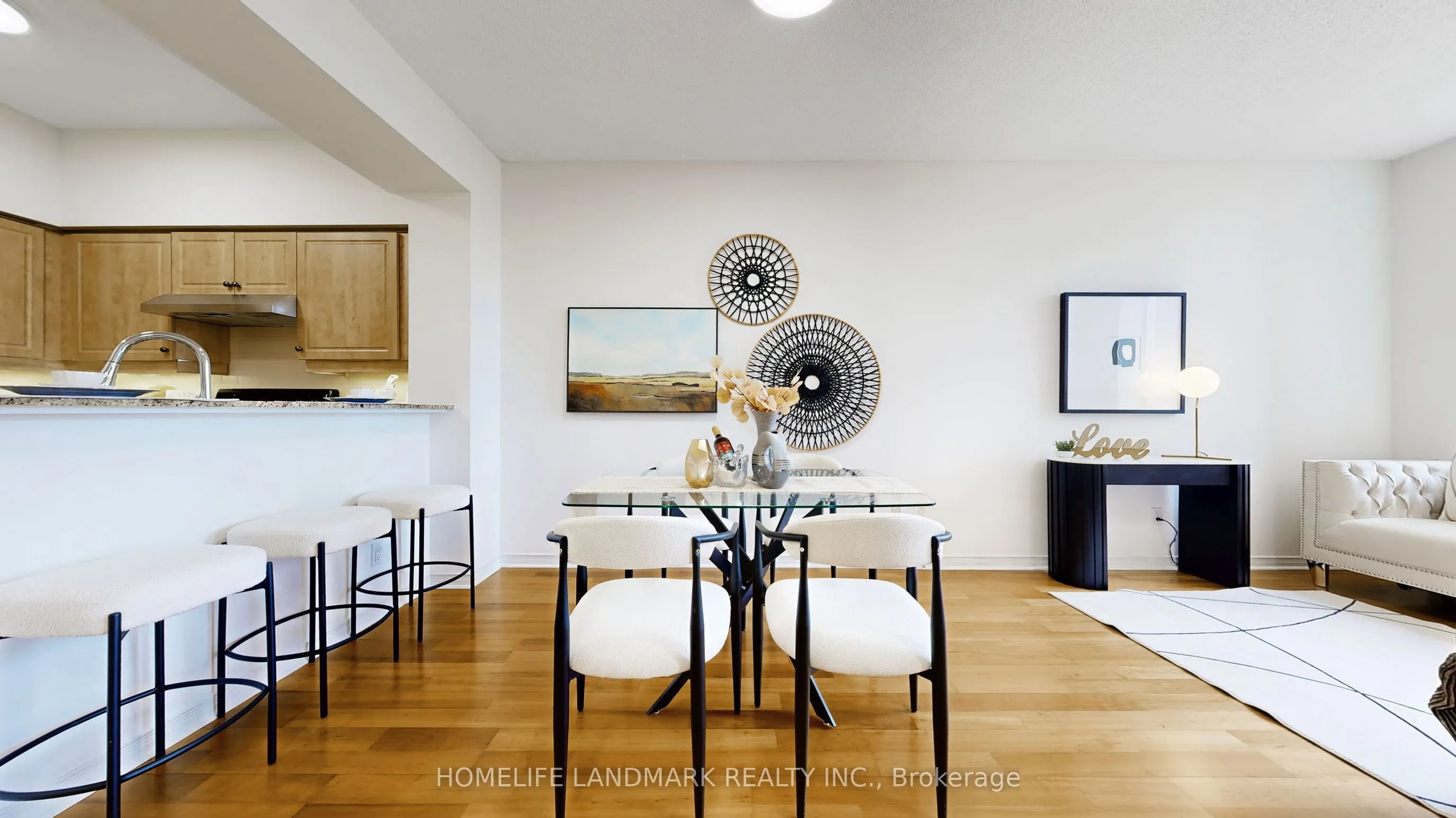 451 Rosewell Avenue, #404