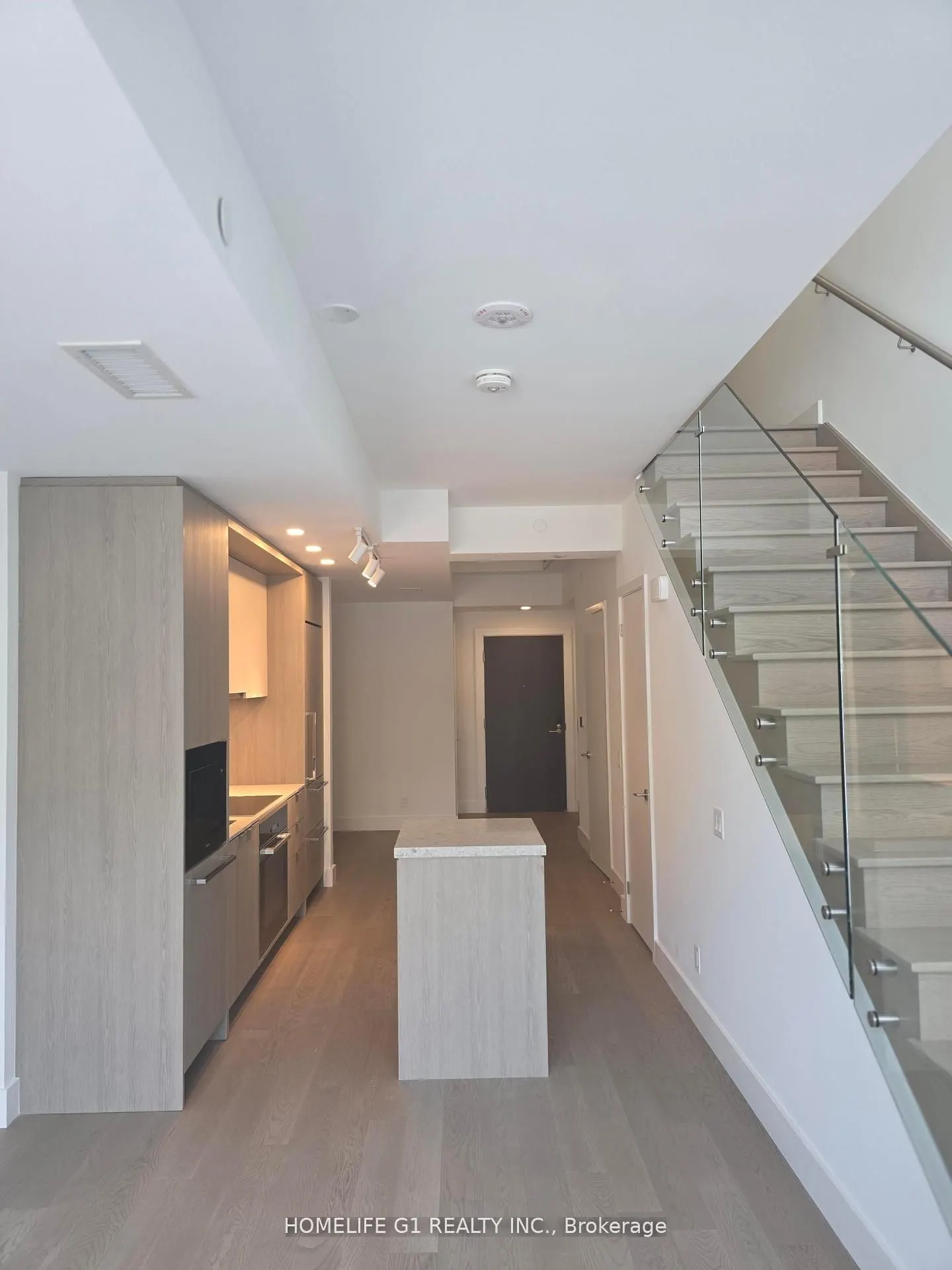 6 Greenbriar Road, #7