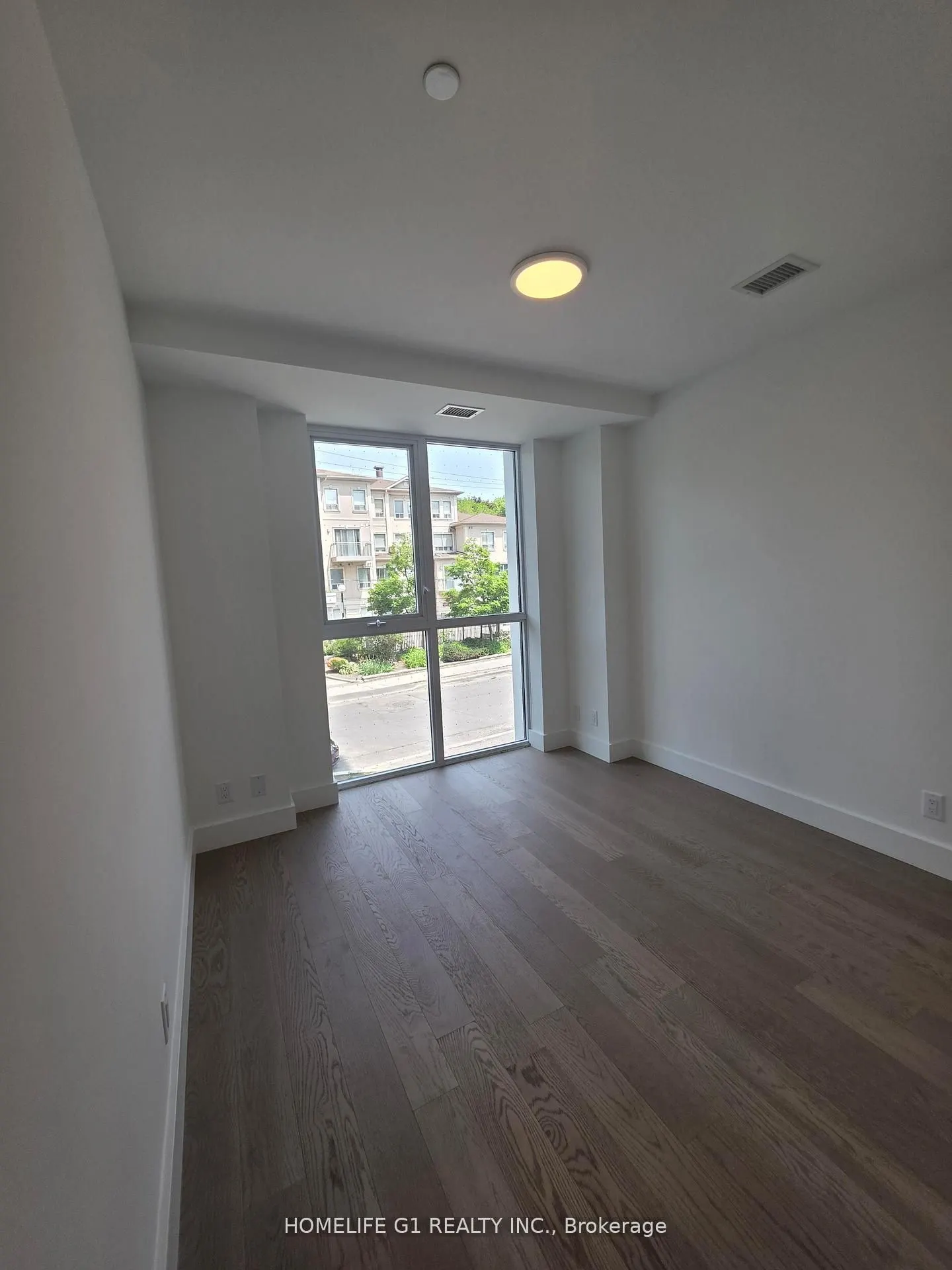 6 Greenbriar Road, #7