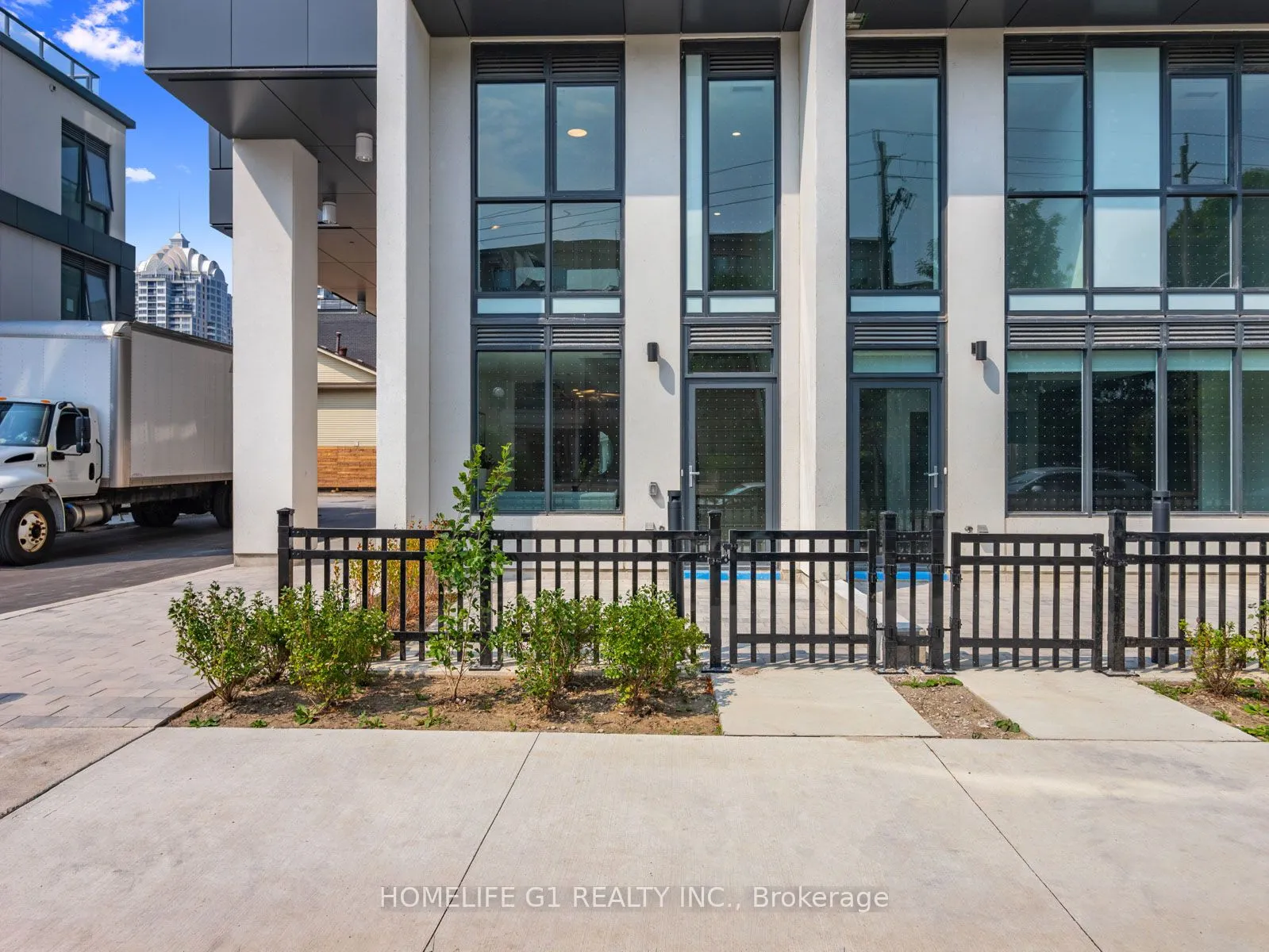 6 Greenbriar Road, #7