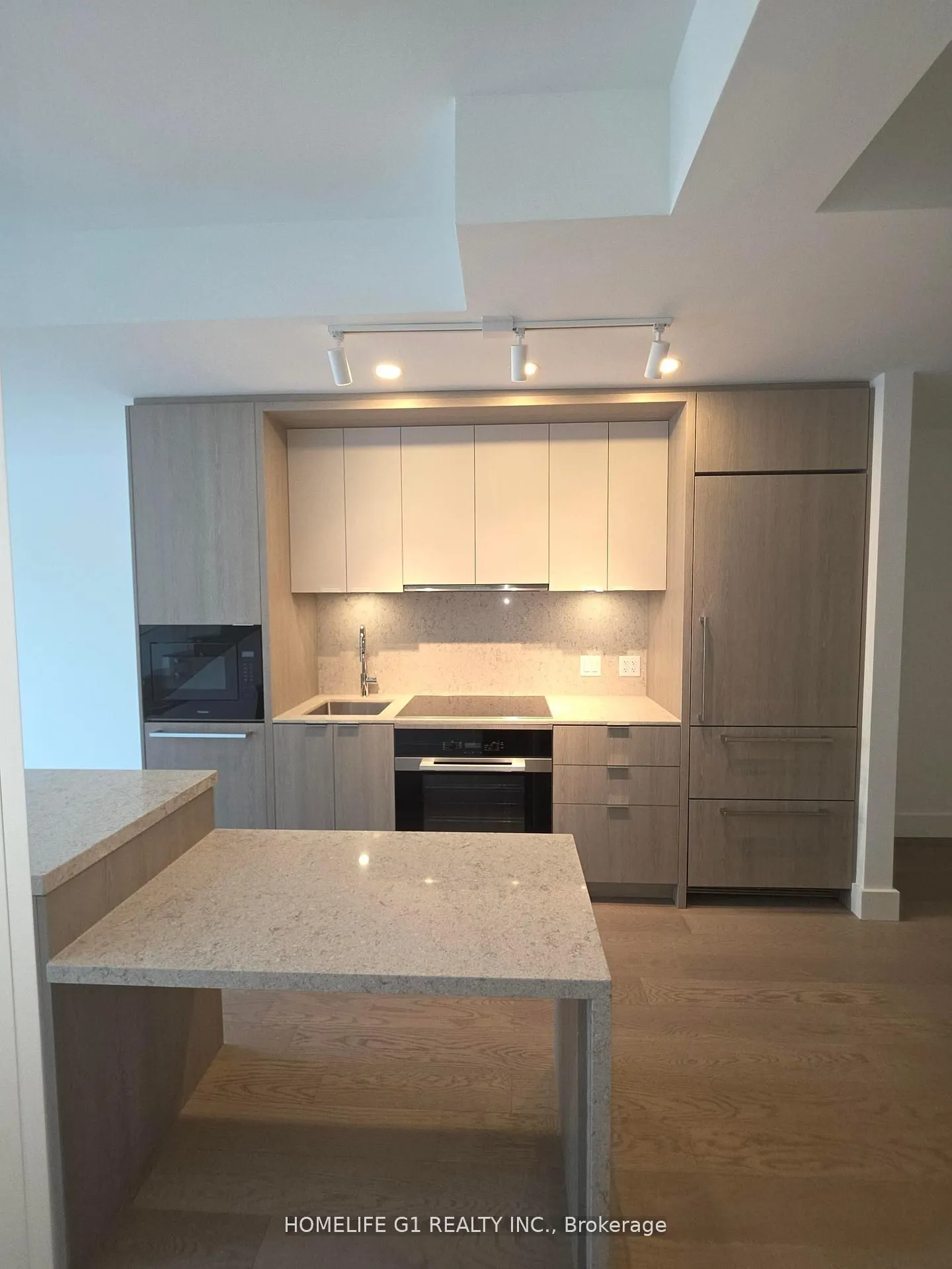 6 Greenbriar Road, #7