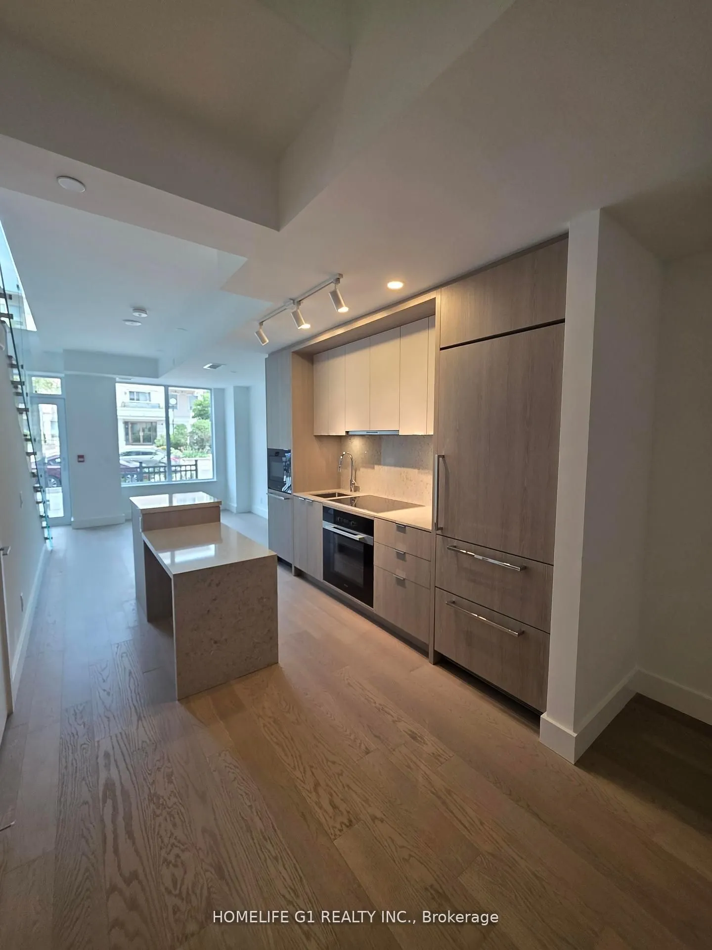 6 Greenbriar Road, #7