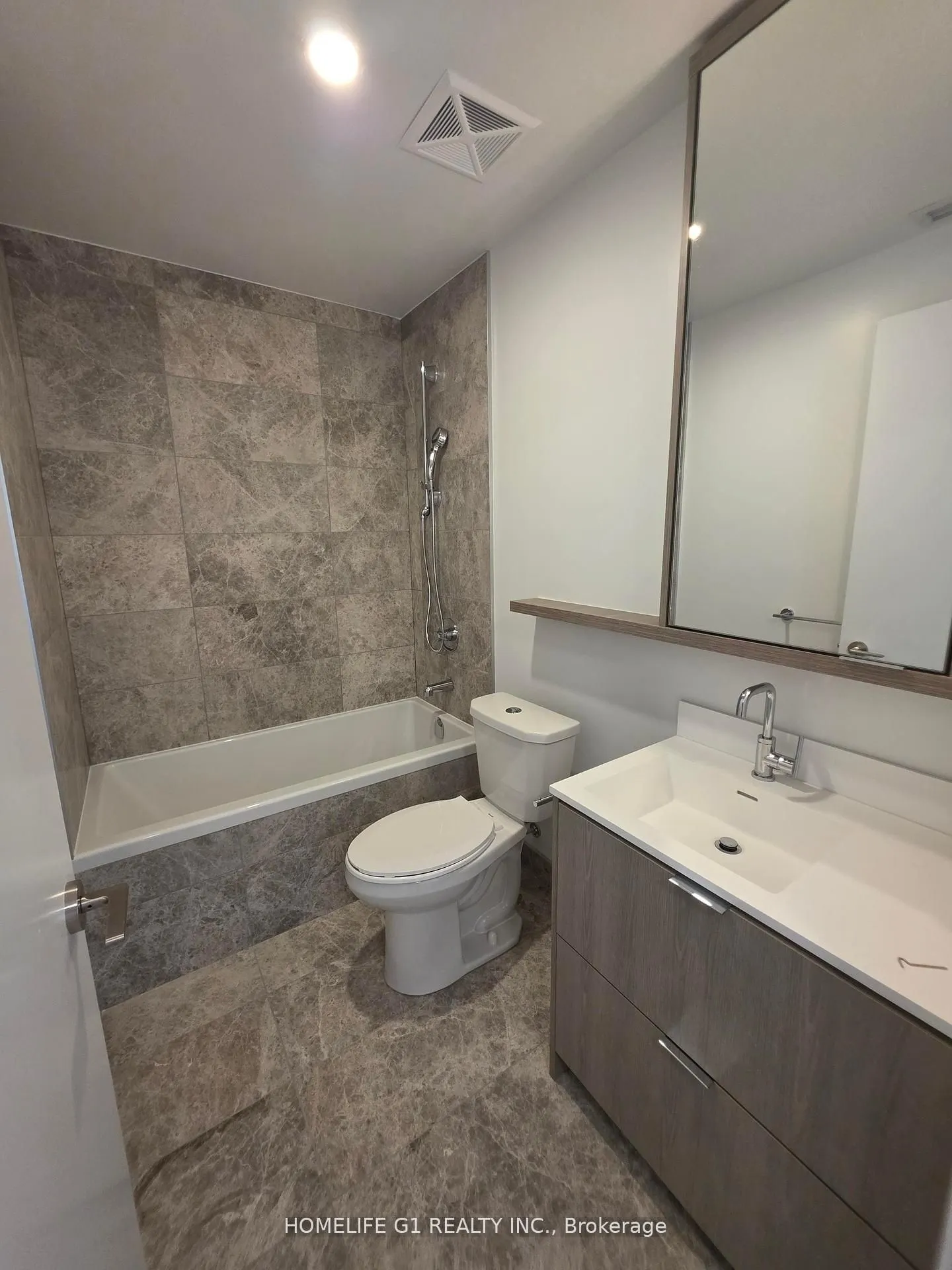 6 Greenbriar Road, #7
