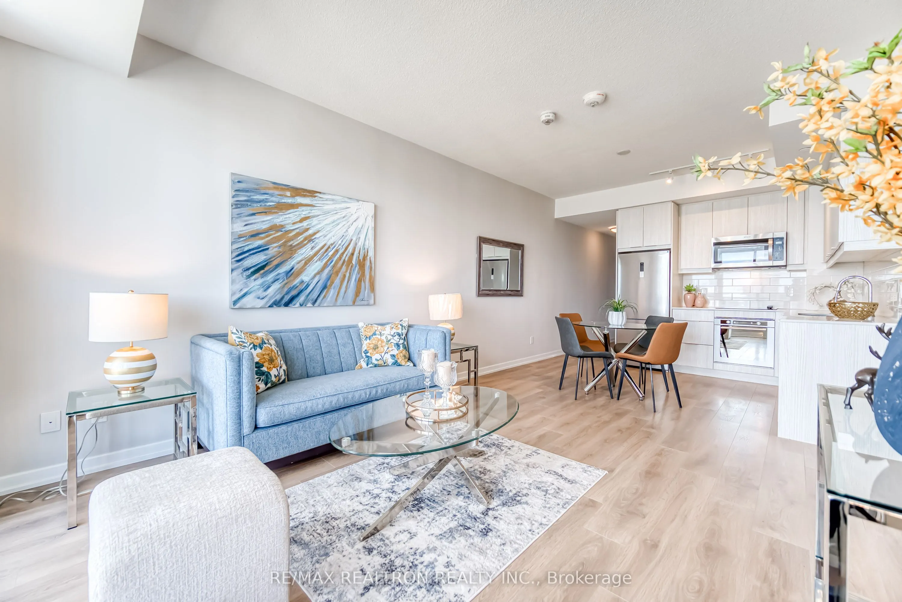 32 Forest Manor Road, #2305