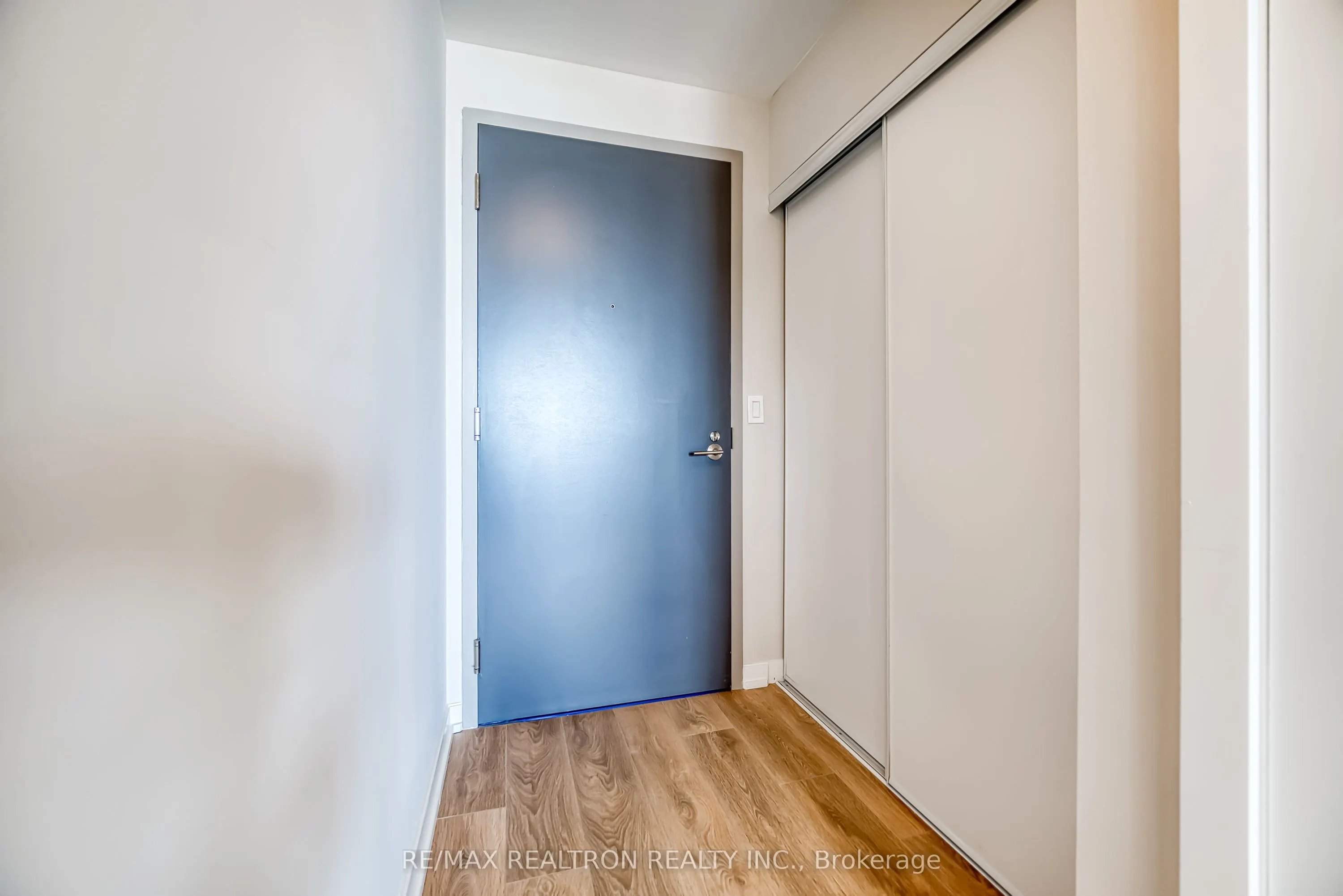 32 Forest Manor Road, #2305