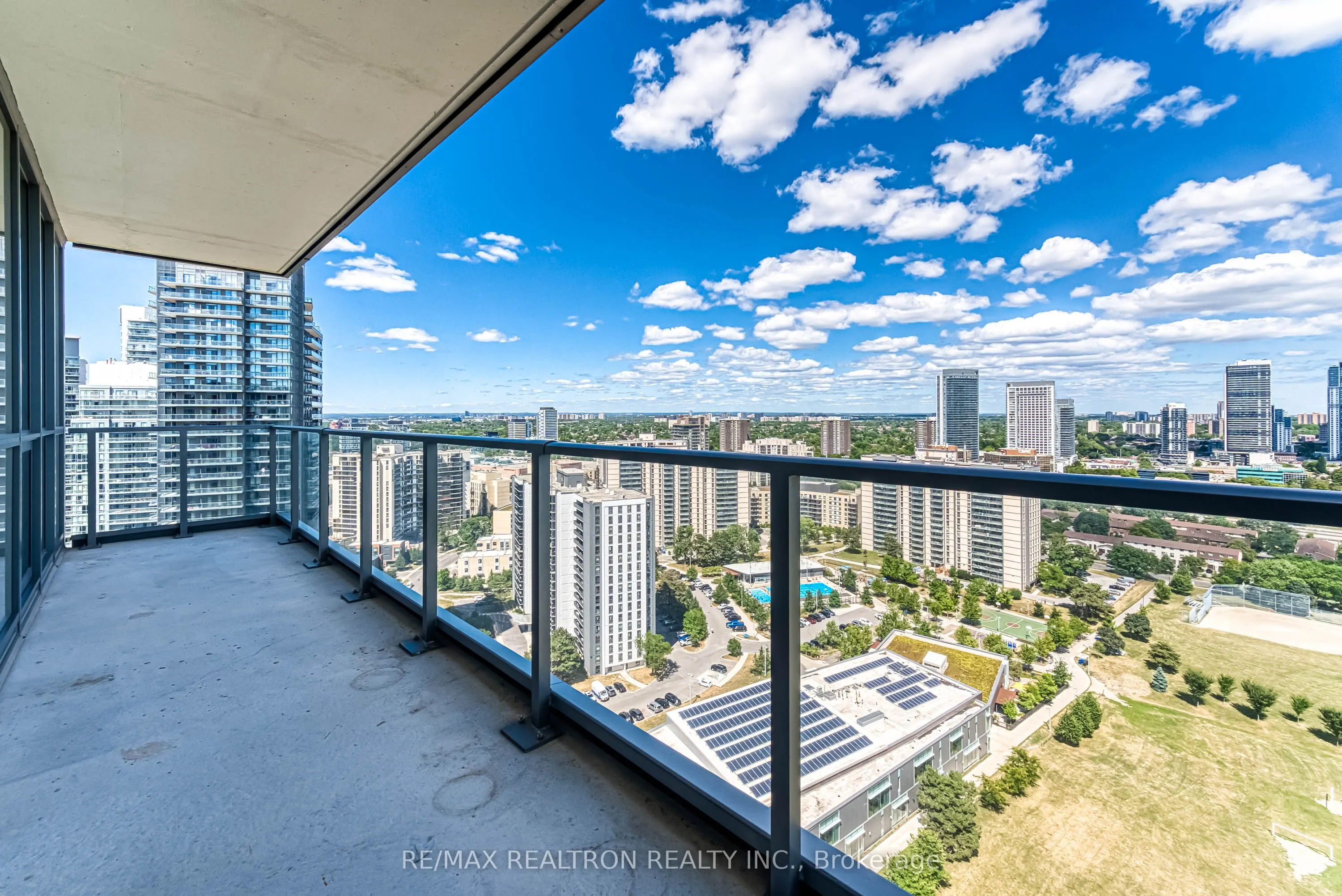 32 Forest Manor Road, #2305