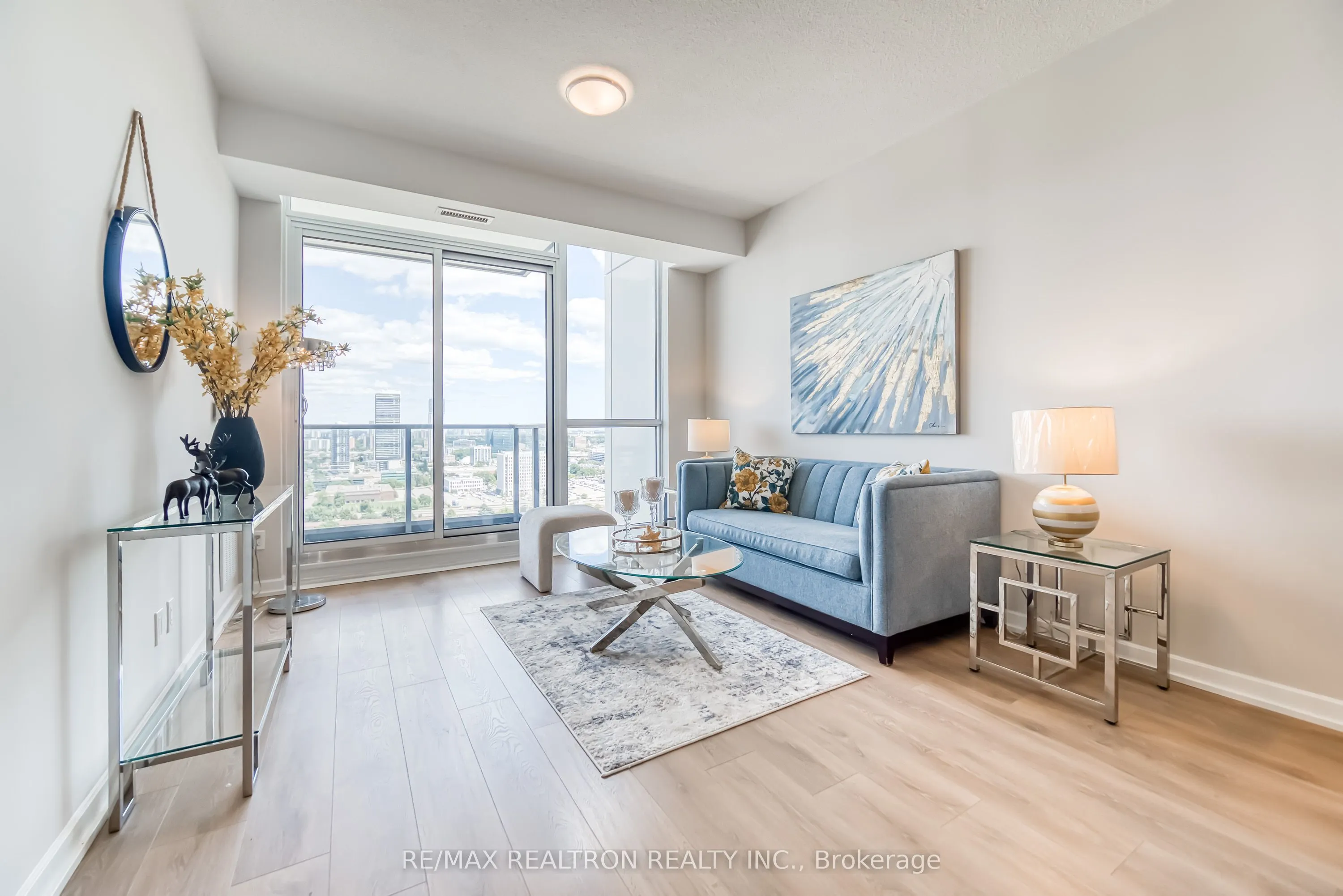 32 Forest Manor Road, #2305