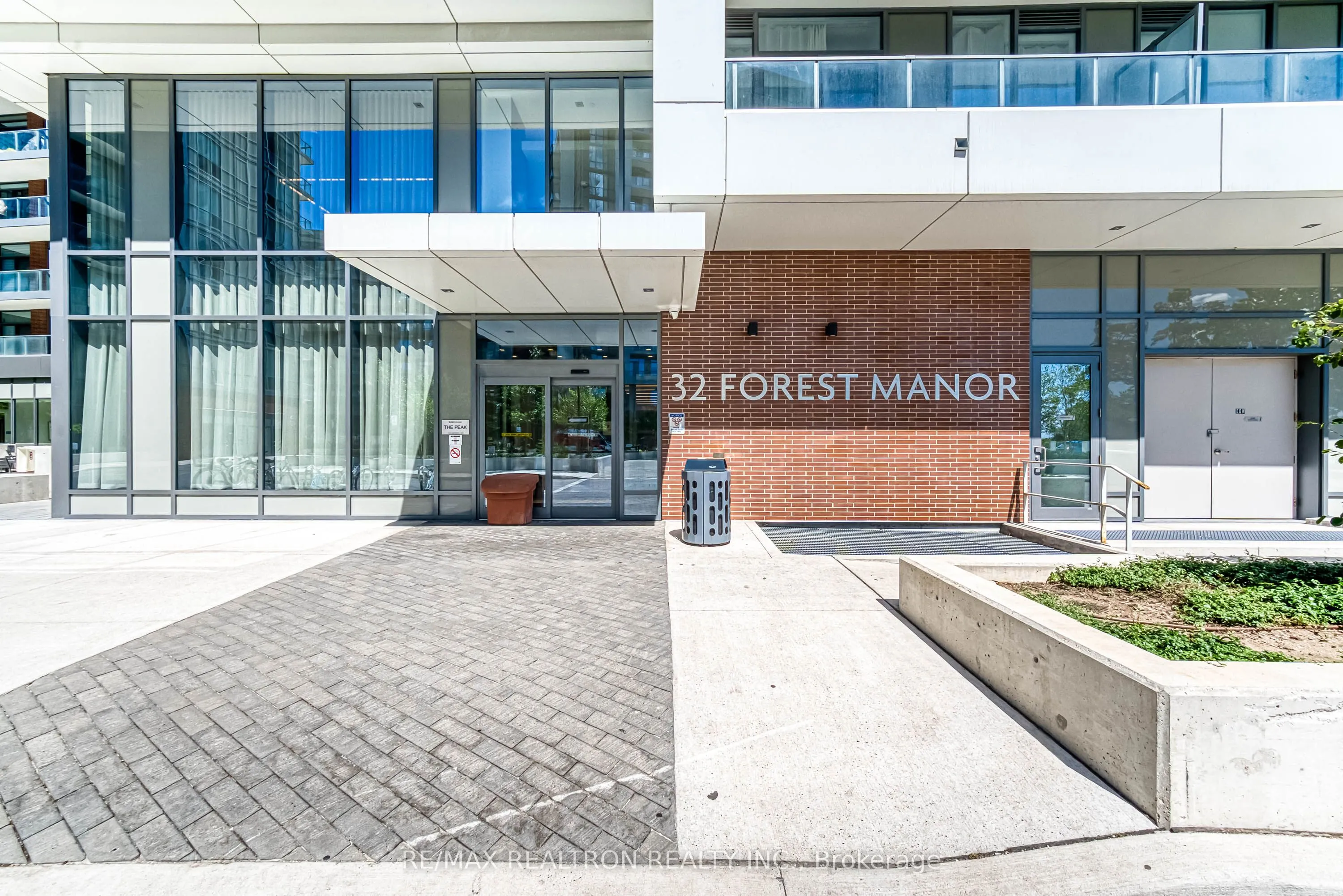 32 Forest Manor Road, #2305