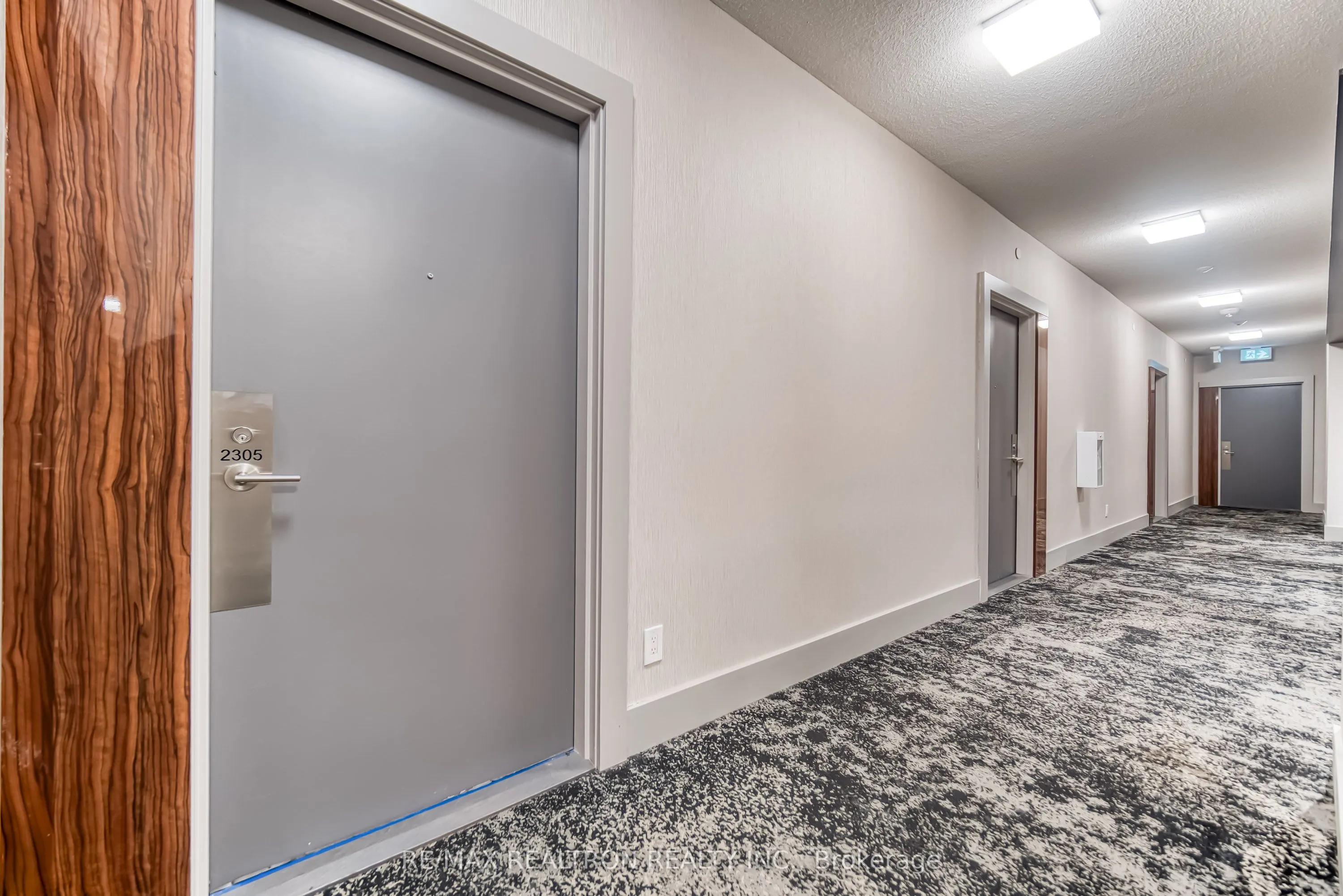 32 Forest Manor Road, #2305