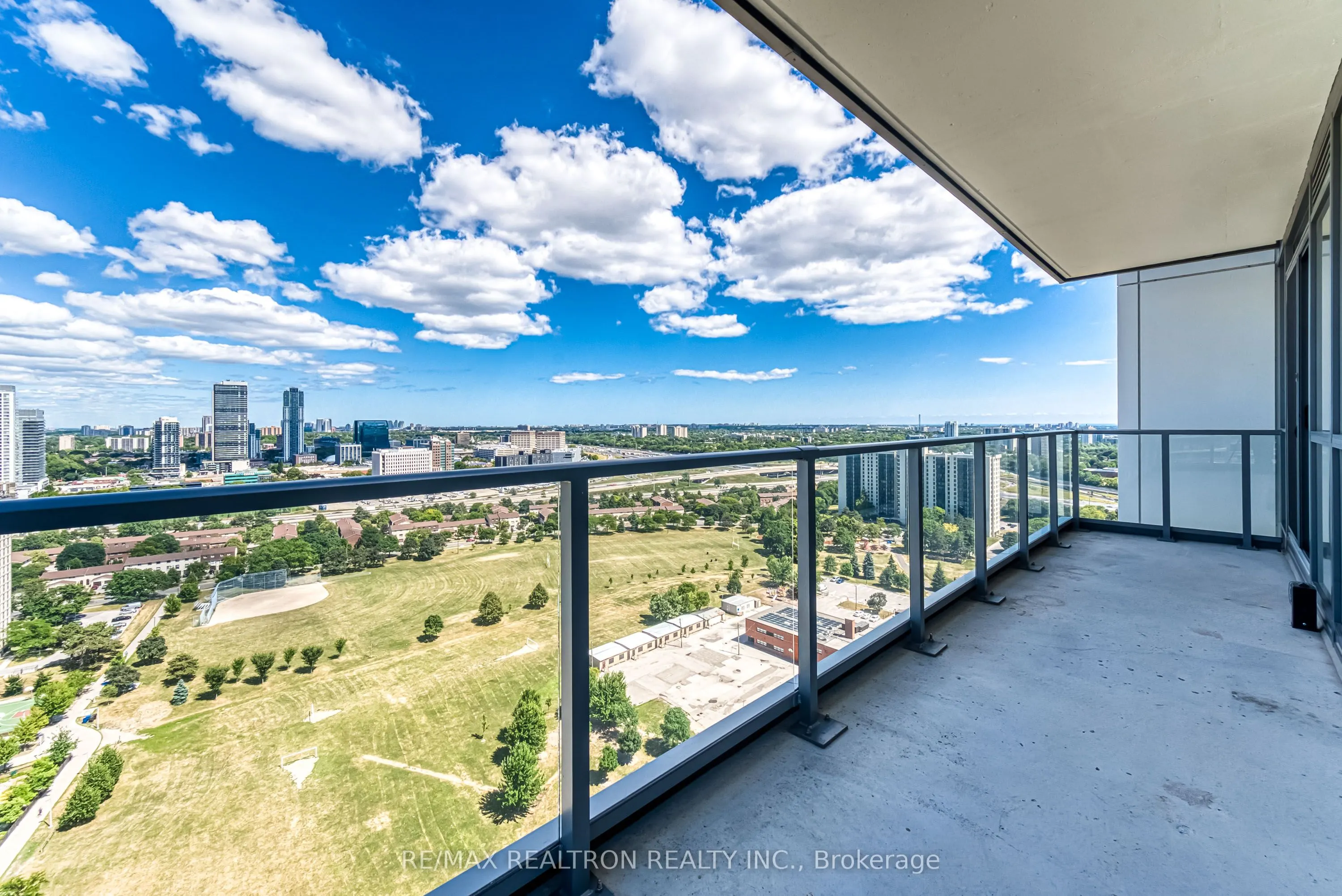 32 Forest Manor Road, #2305