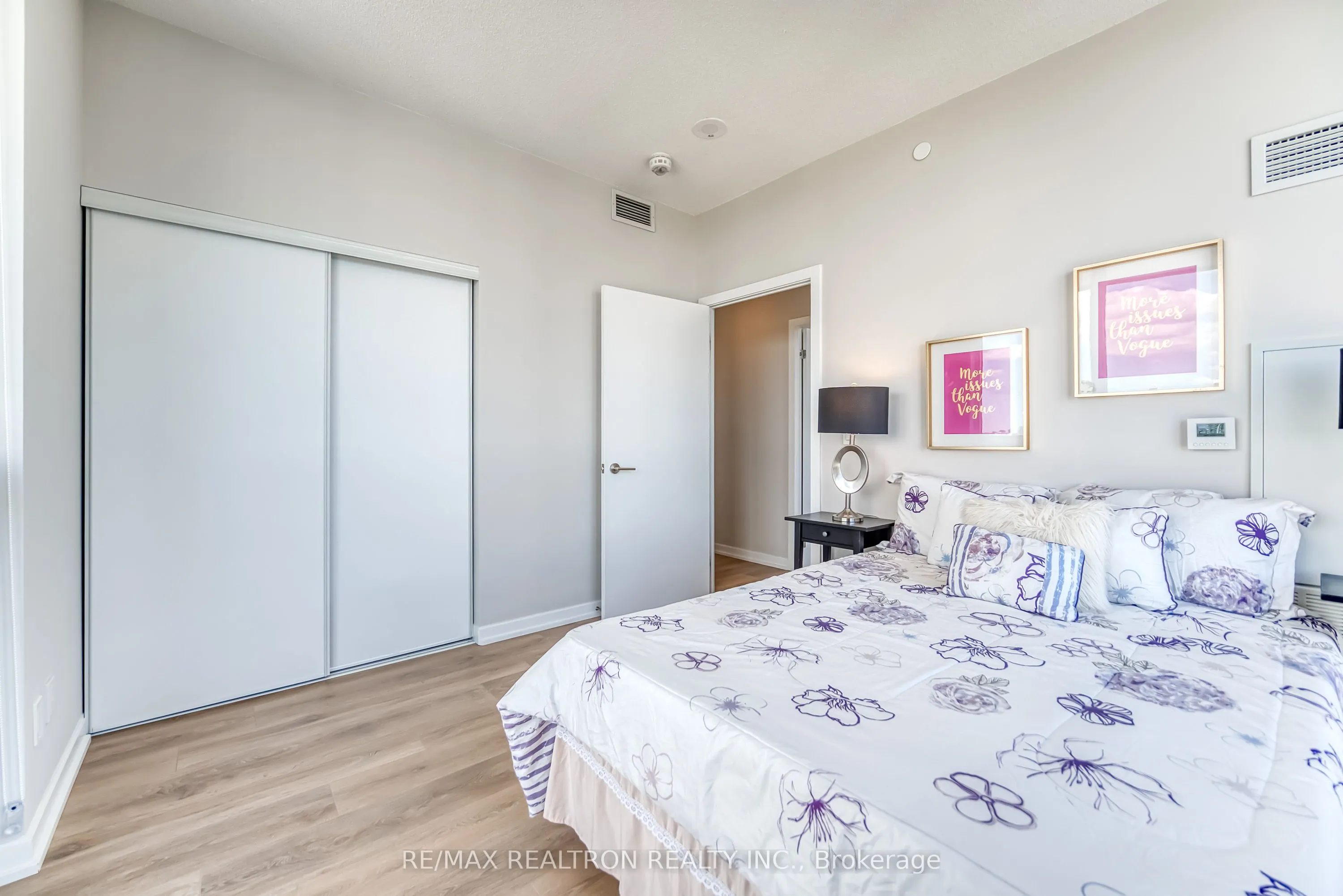 32 Forest Manor Road, #2305