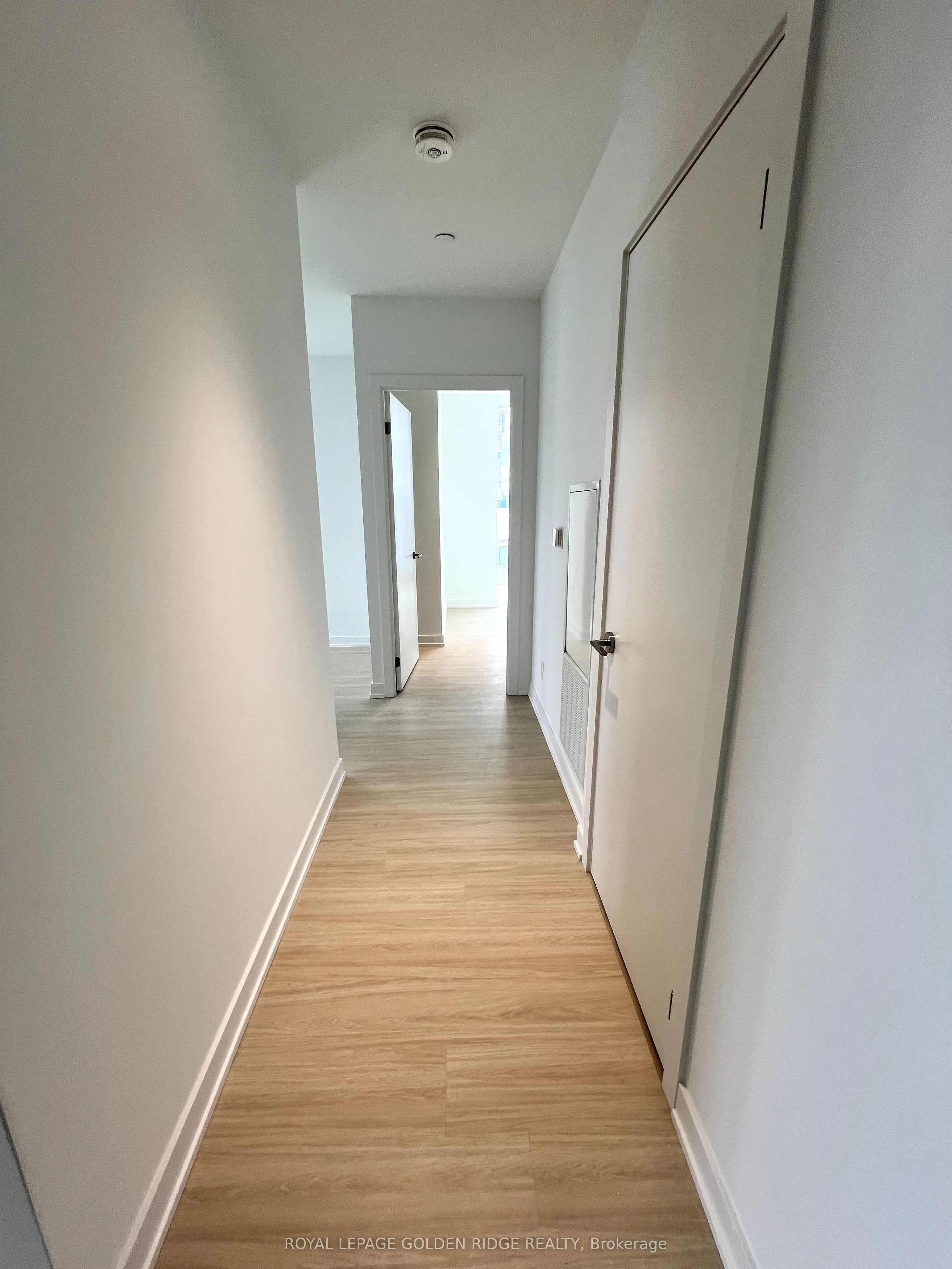 8 Wellesley Street W, #PH02