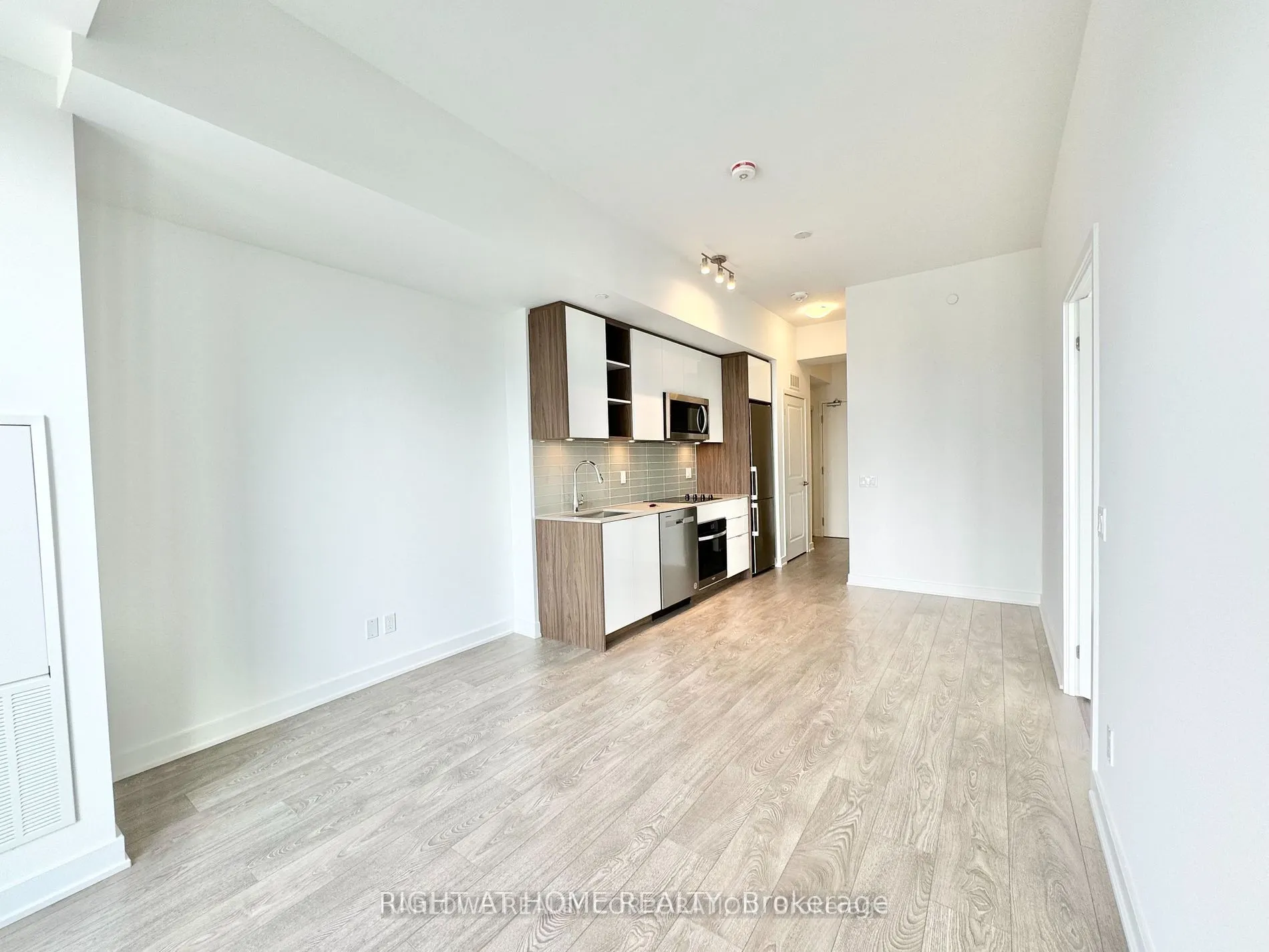 543 Richmond Street W, #PH01