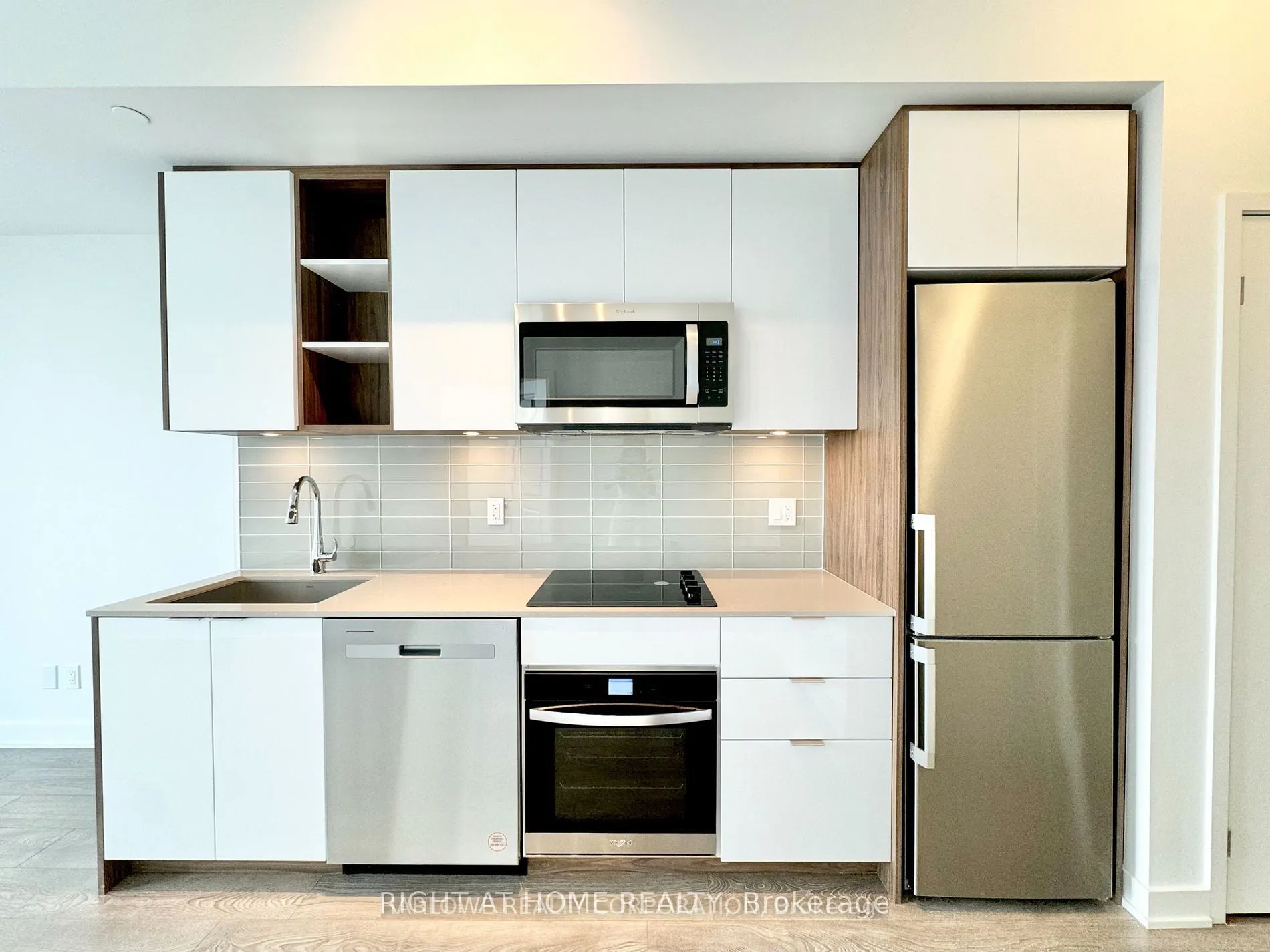 543 Richmond Street W, #PH01