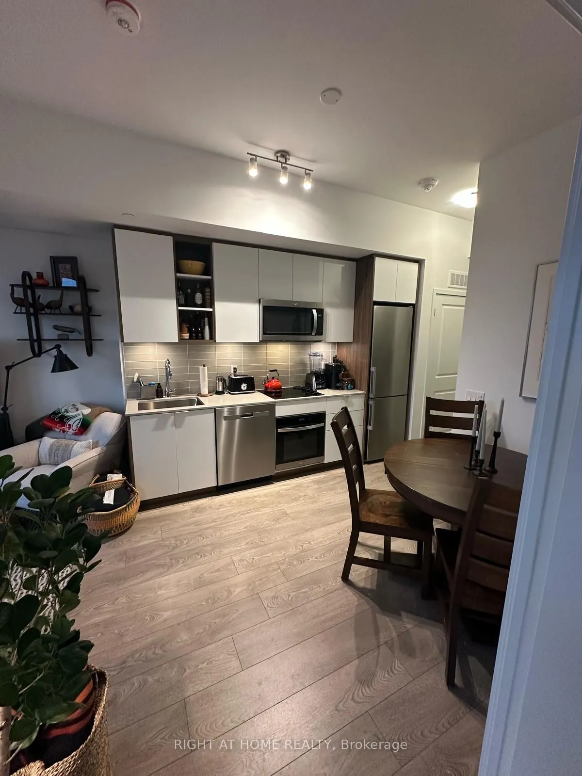 543 Richmond Street W, #PH01