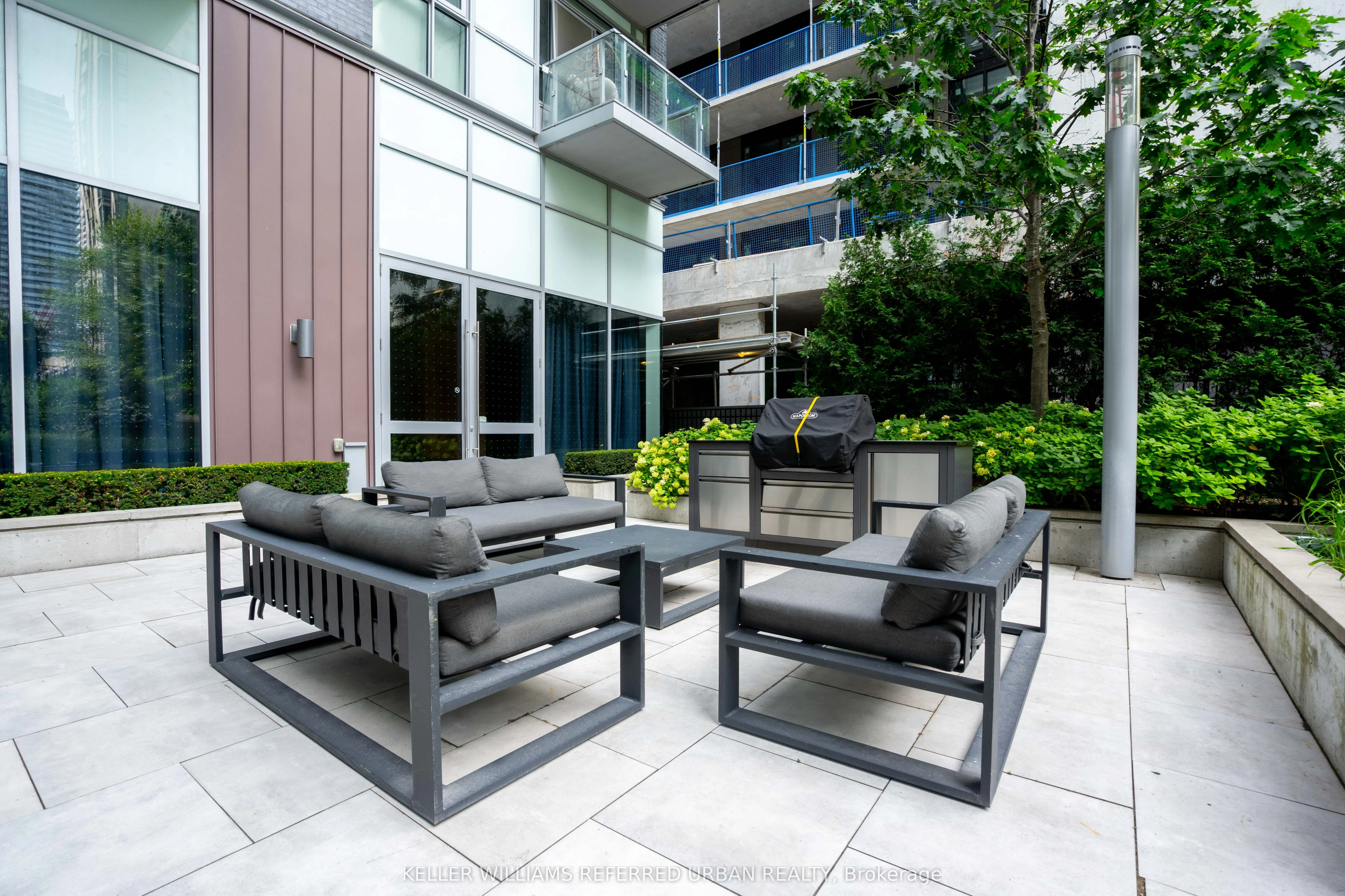101 Erskine Avenue, #1802