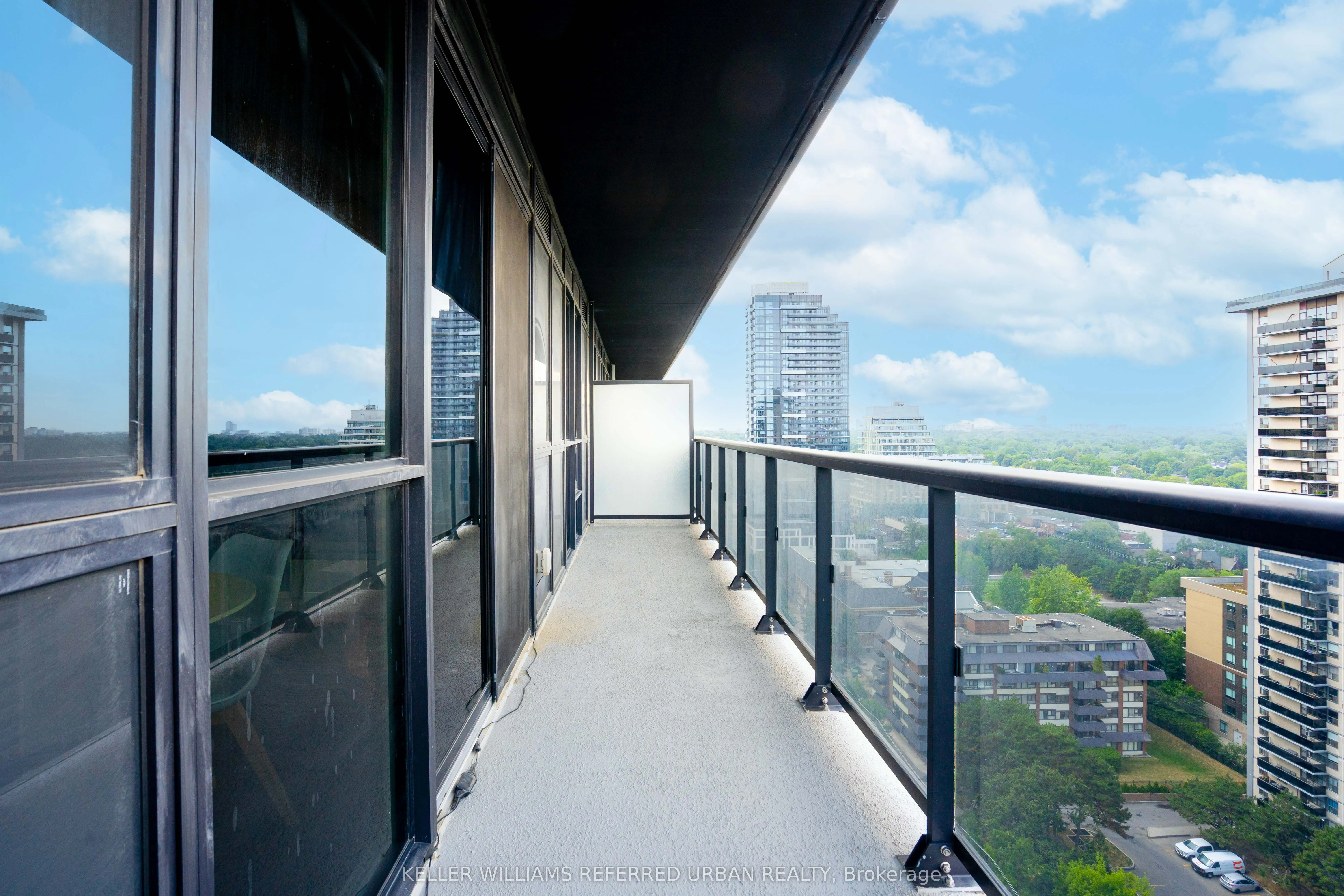 101 Erskine Avenue, #1802