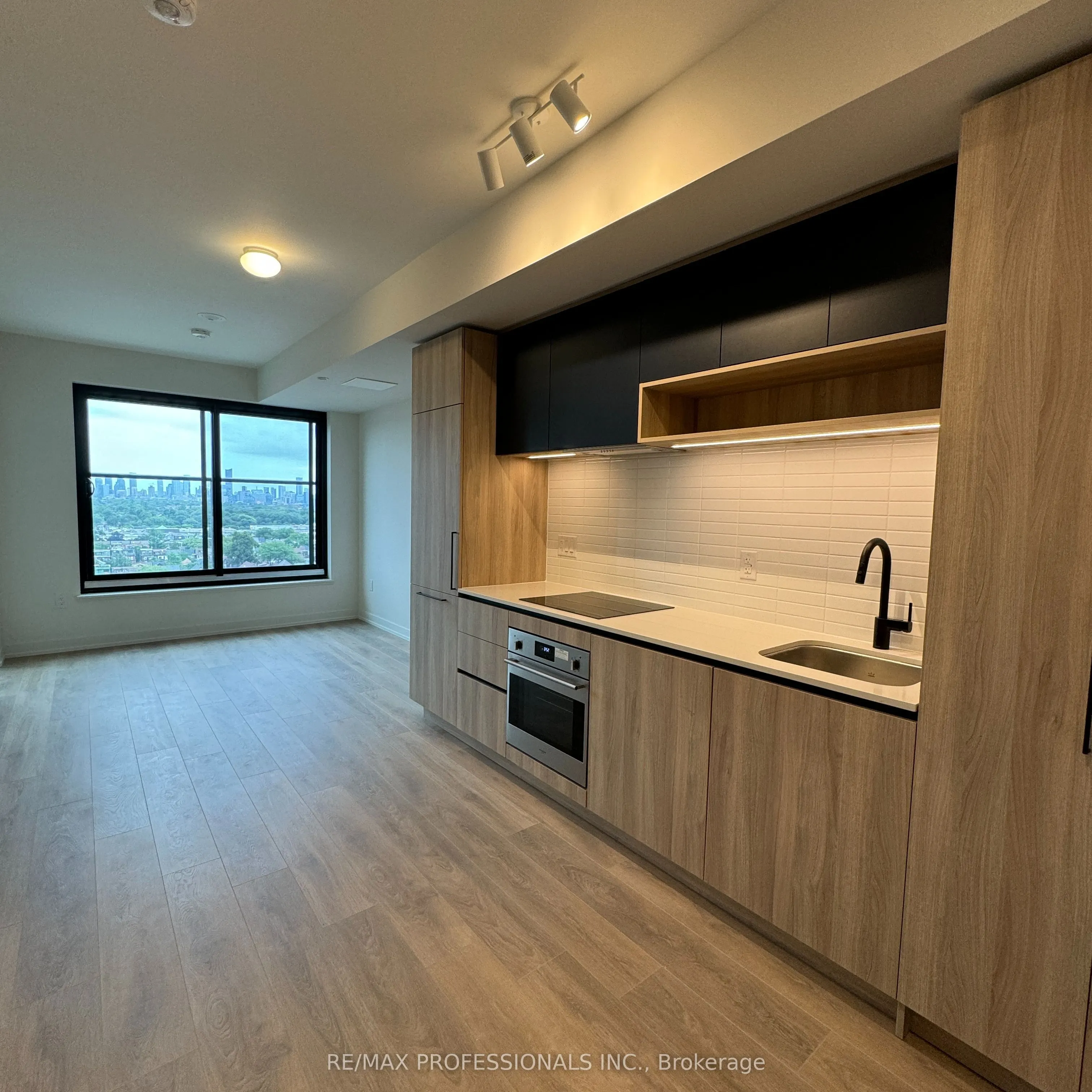 181 Sterling Road, #1420