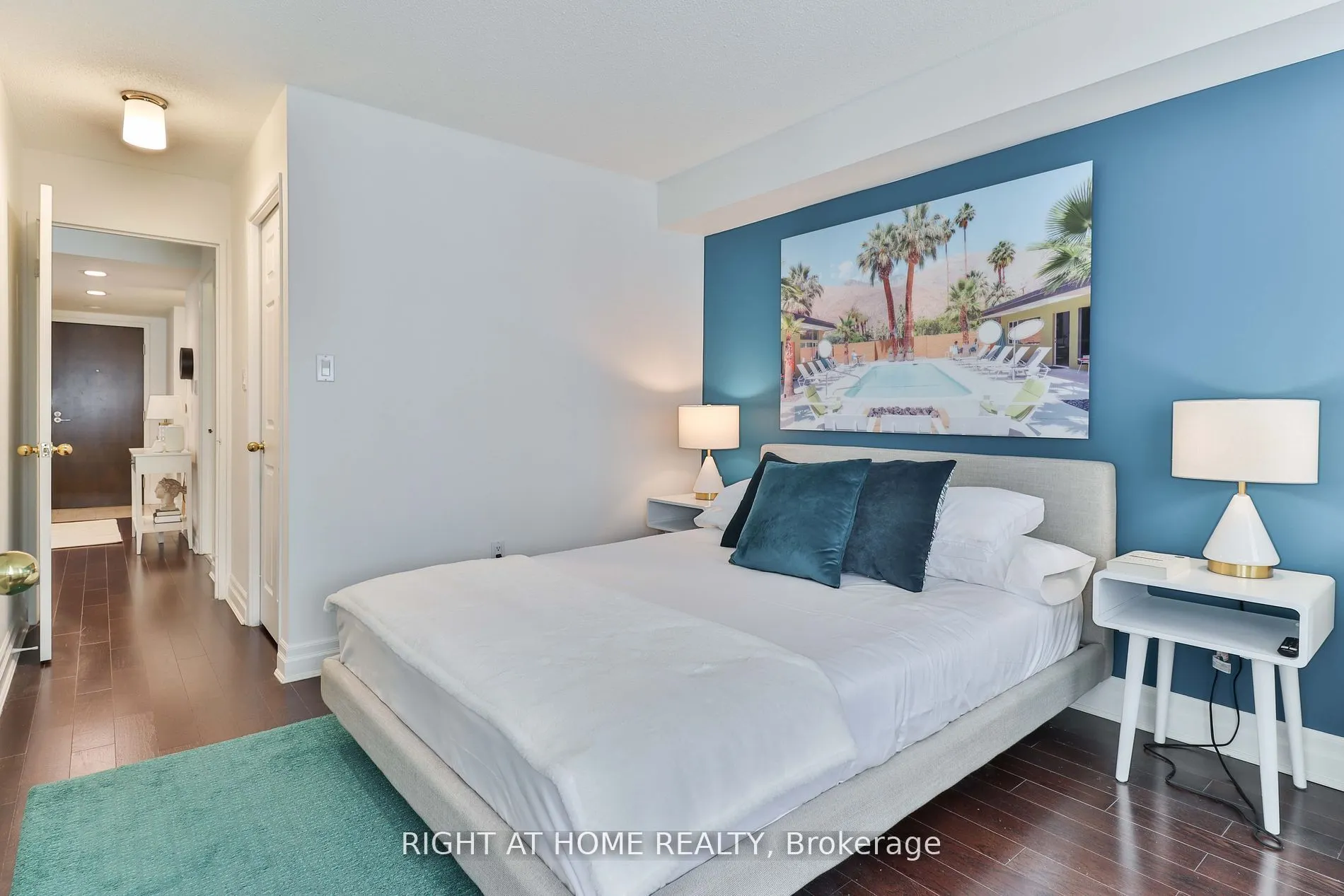 225 Davenport Road, #402