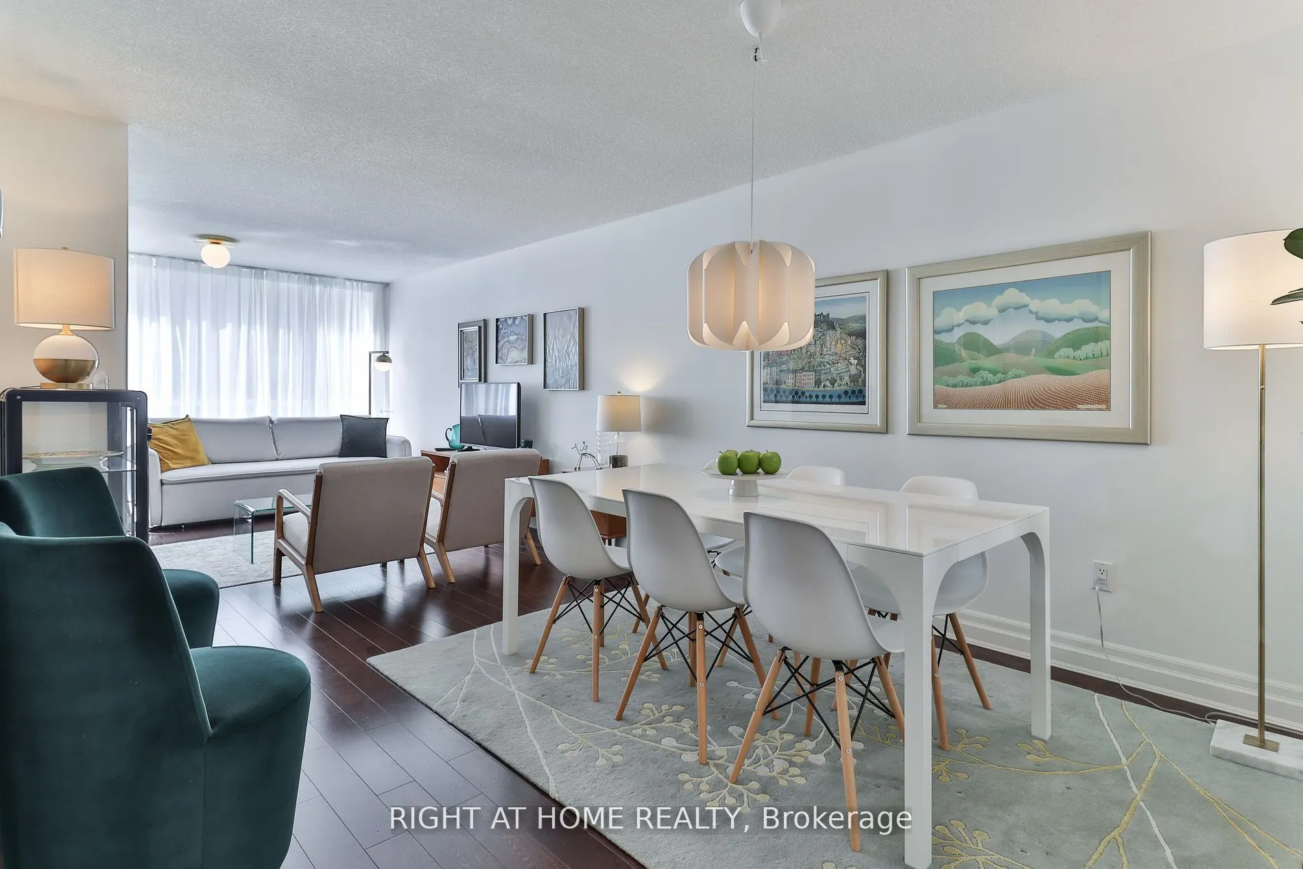 225 Davenport Road, #402