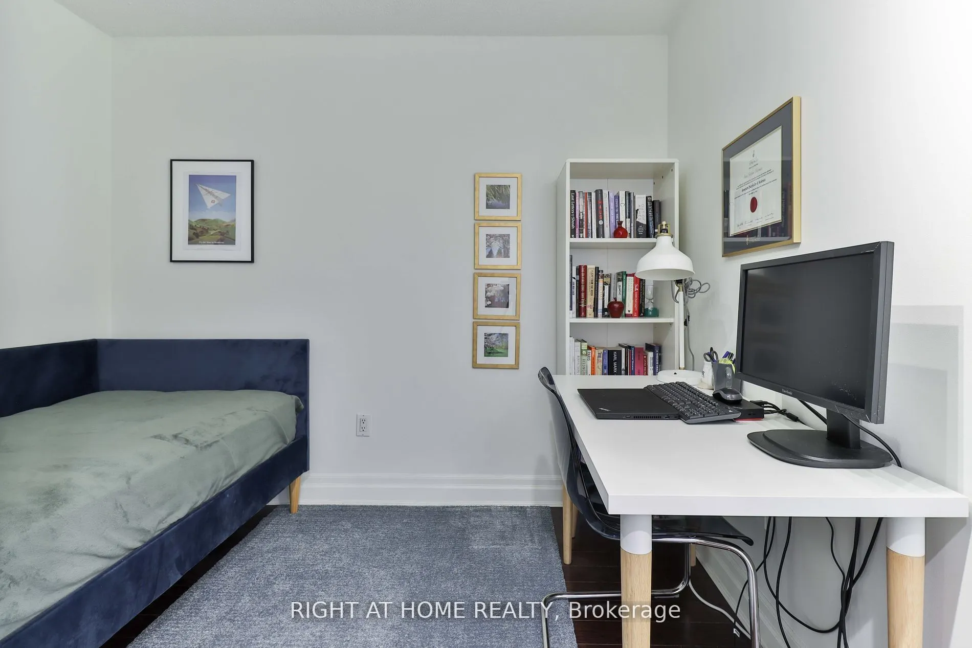 225 Davenport Road, #402