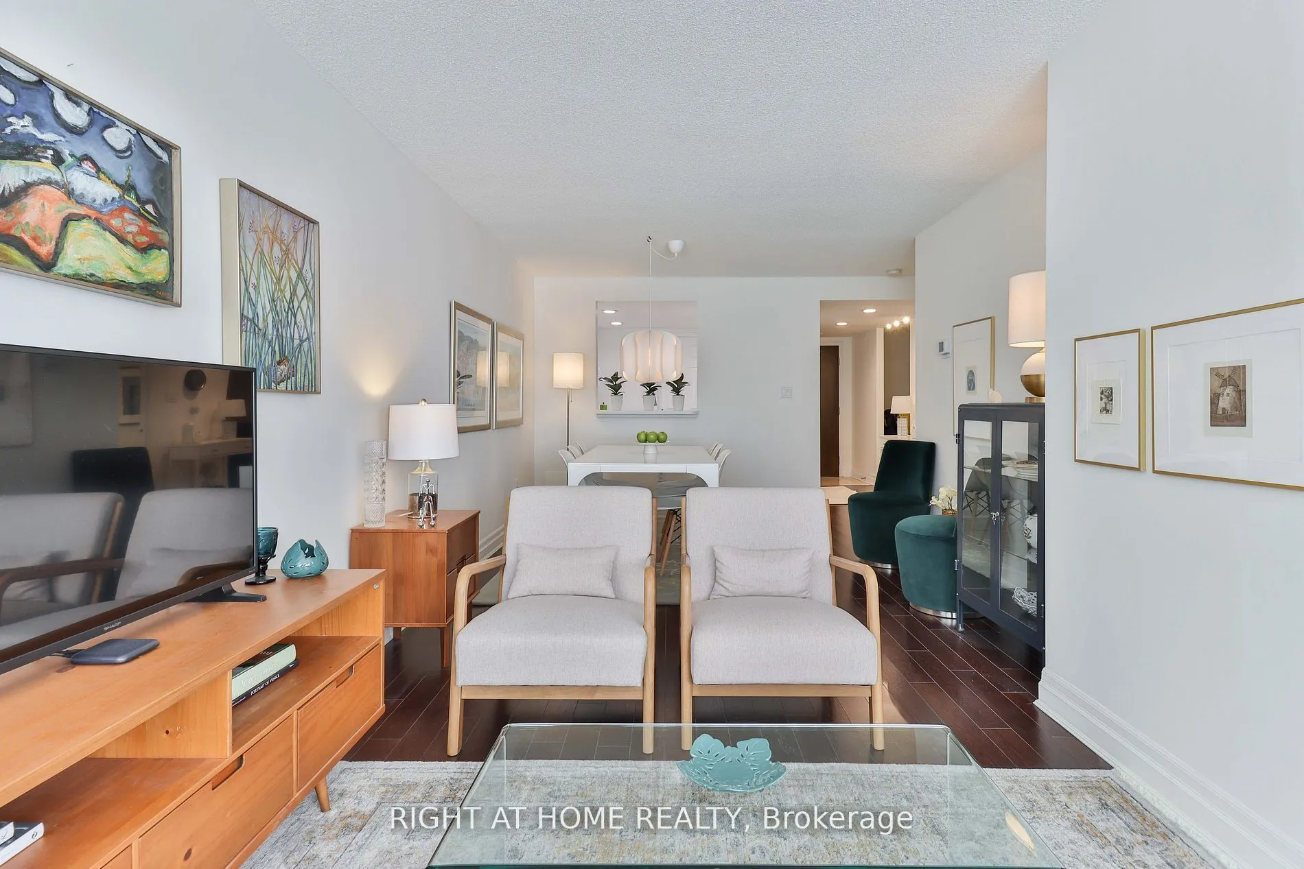 225 Davenport Road, #402