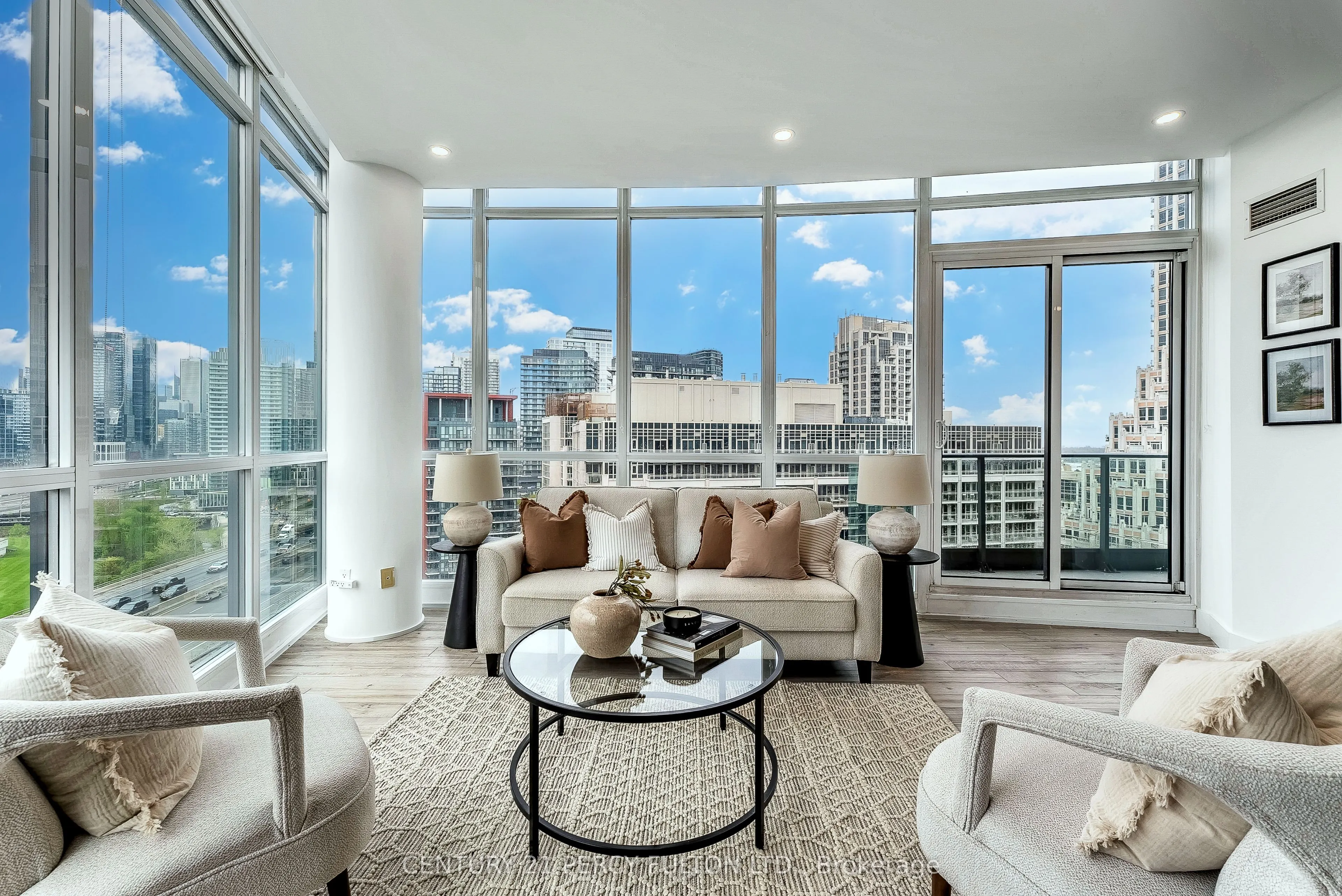 209 Fort York Boulevard, #1663
