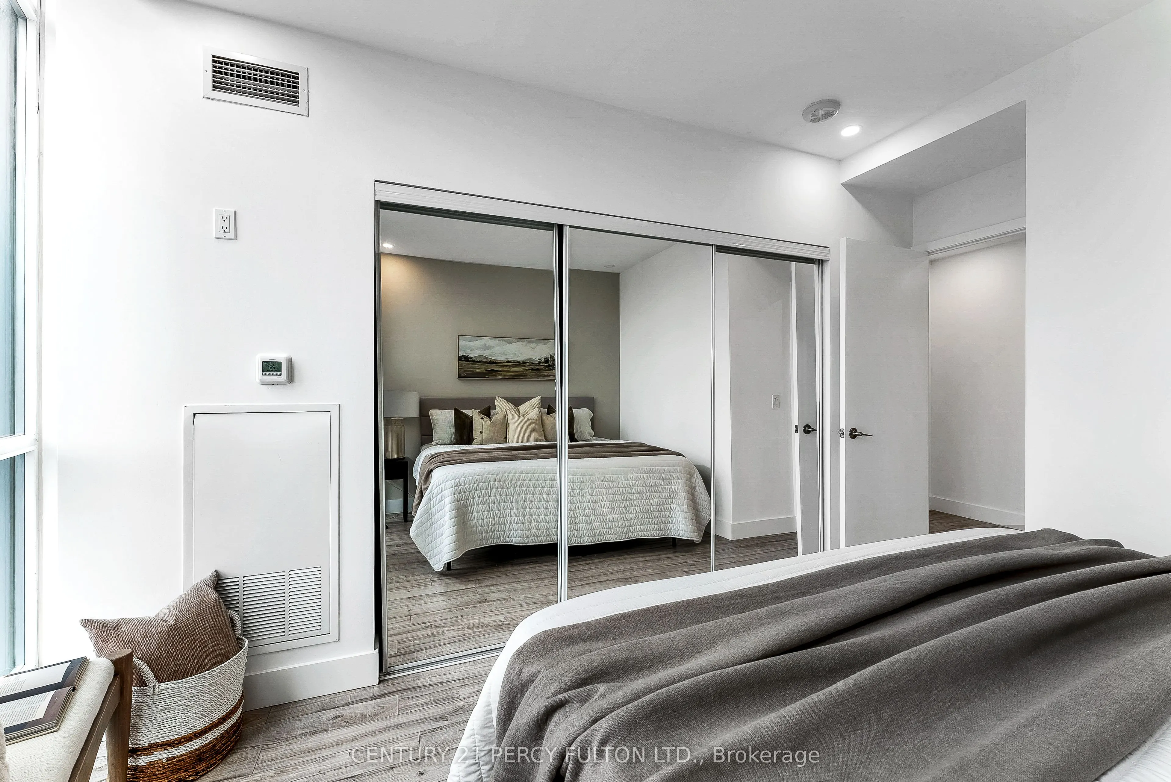 209 Fort York Boulevard, #1663