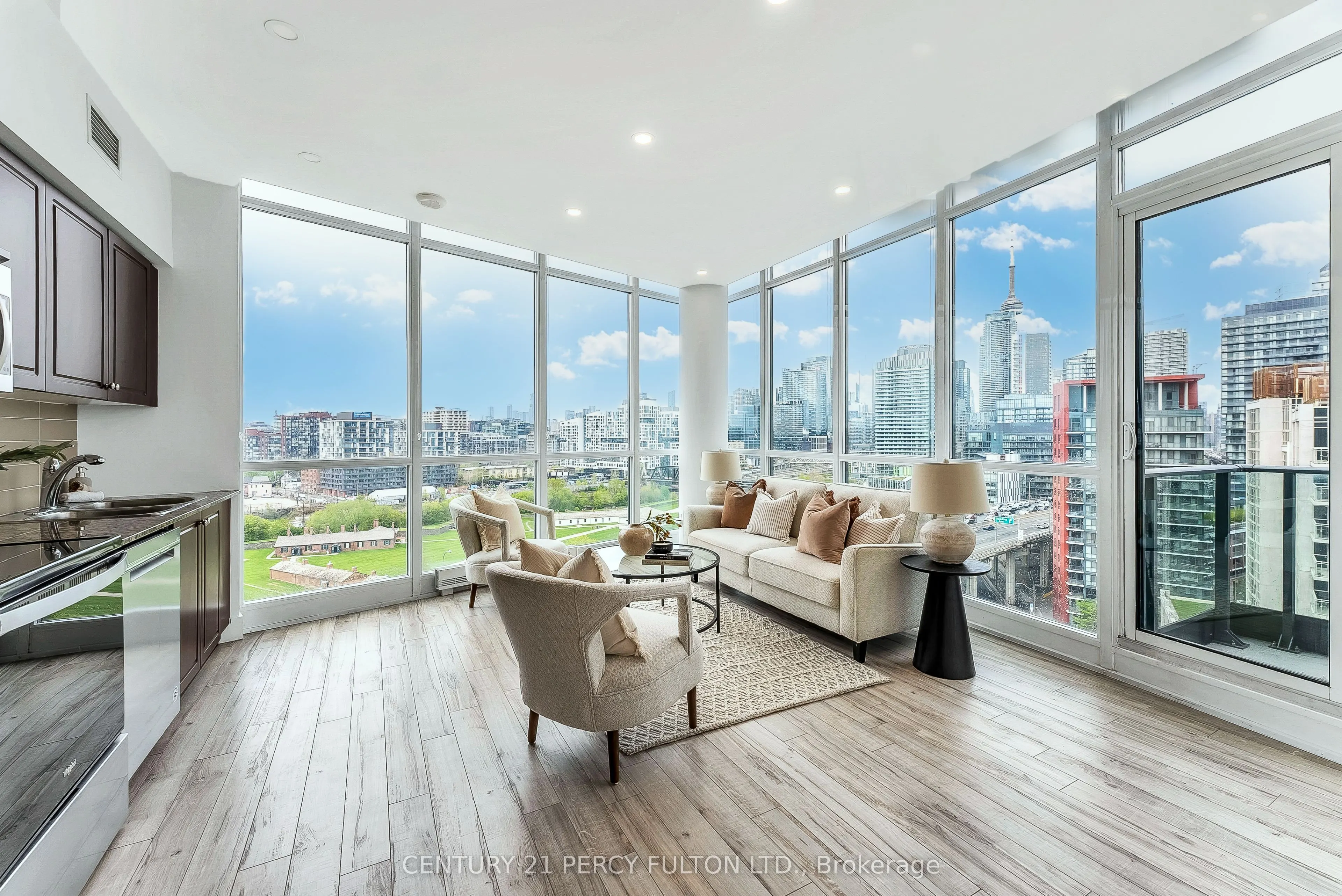209 Fort York Boulevard, #1663