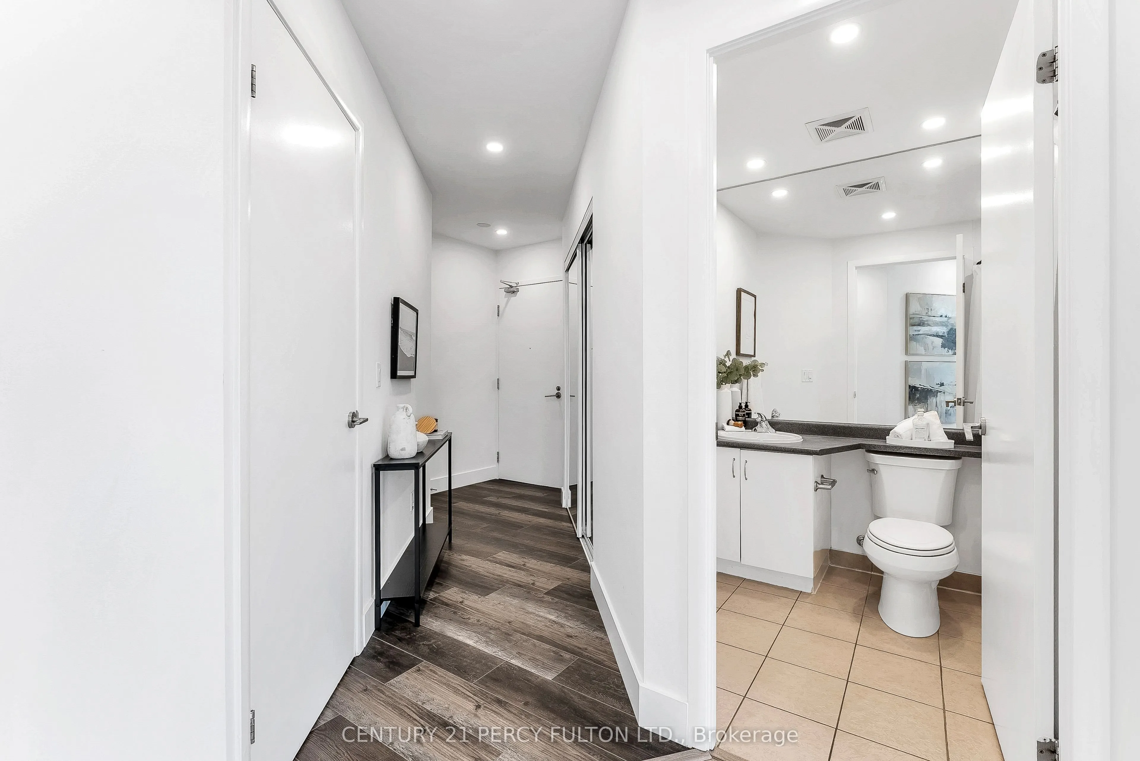 209 Fort York Boulevard, #1663