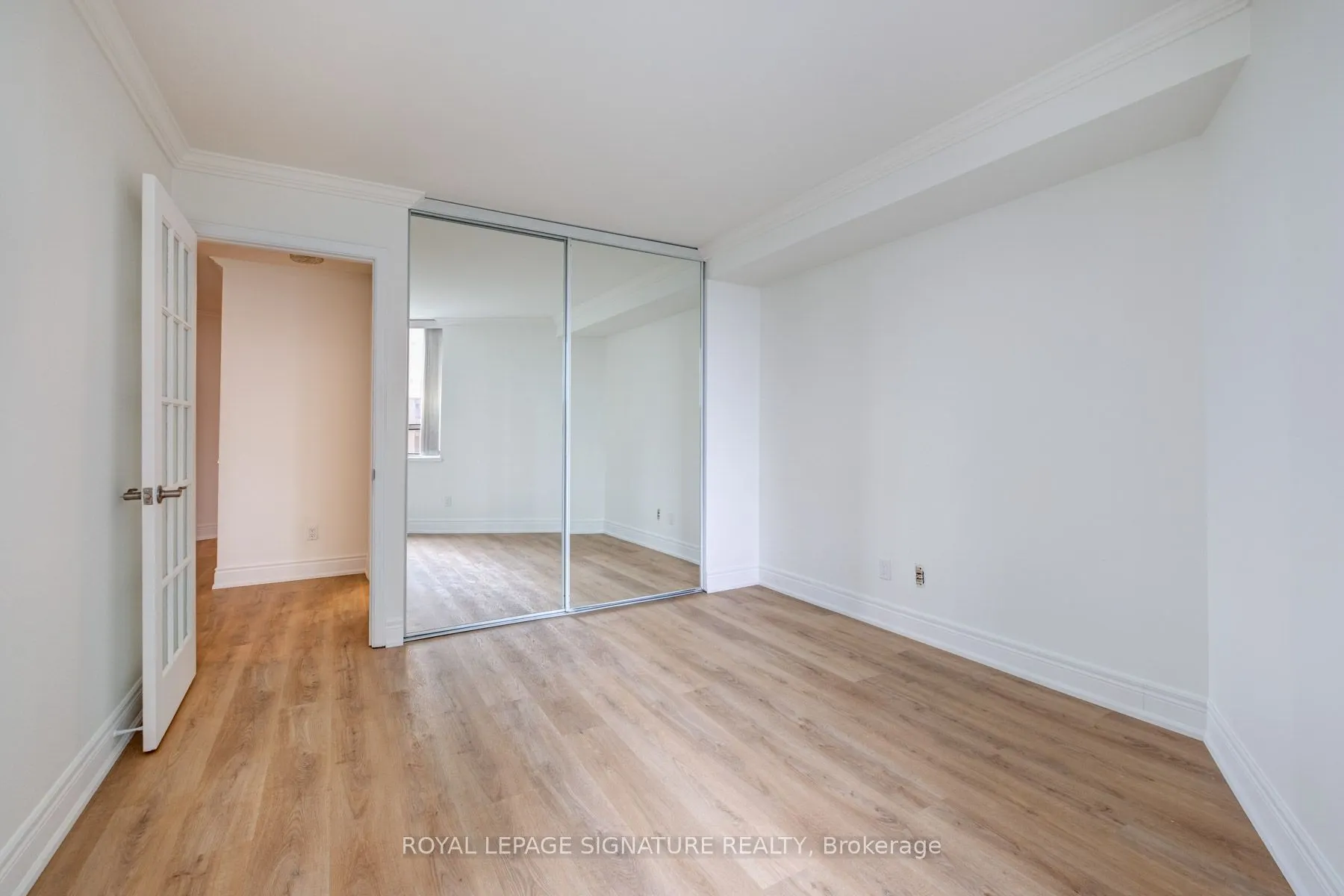 260 Queens Quay W, #507