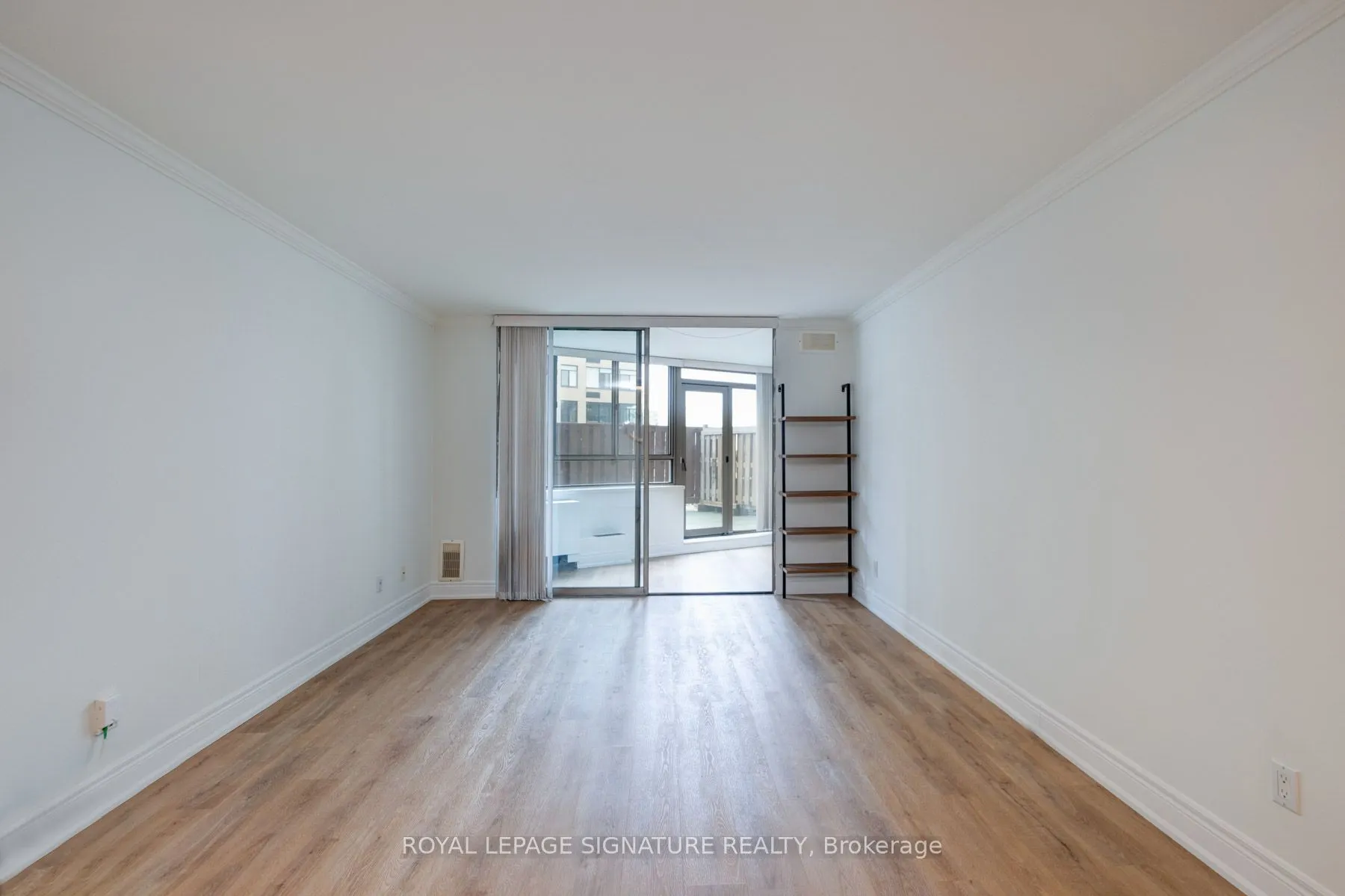 260 Queens Quay W, #507