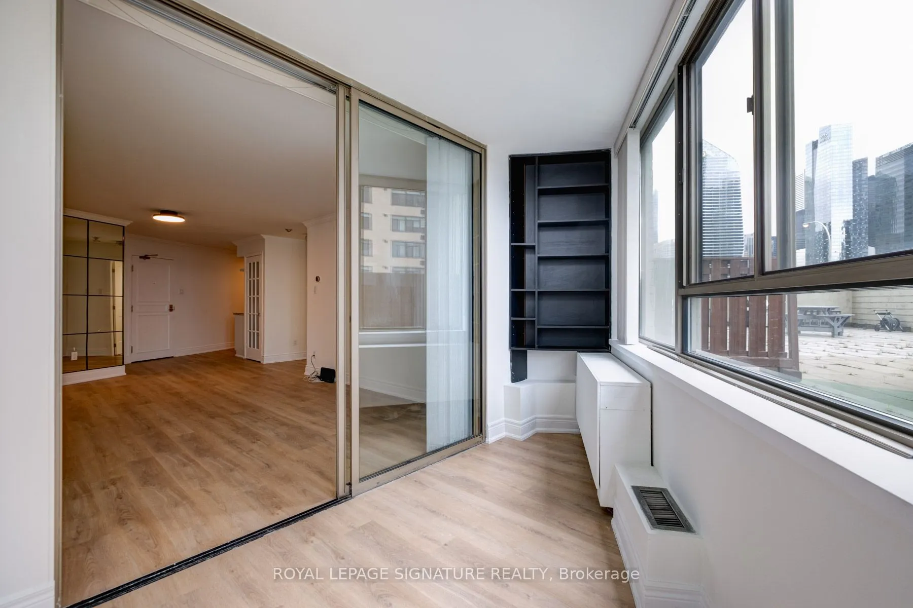 260 Queens Quay W, #507