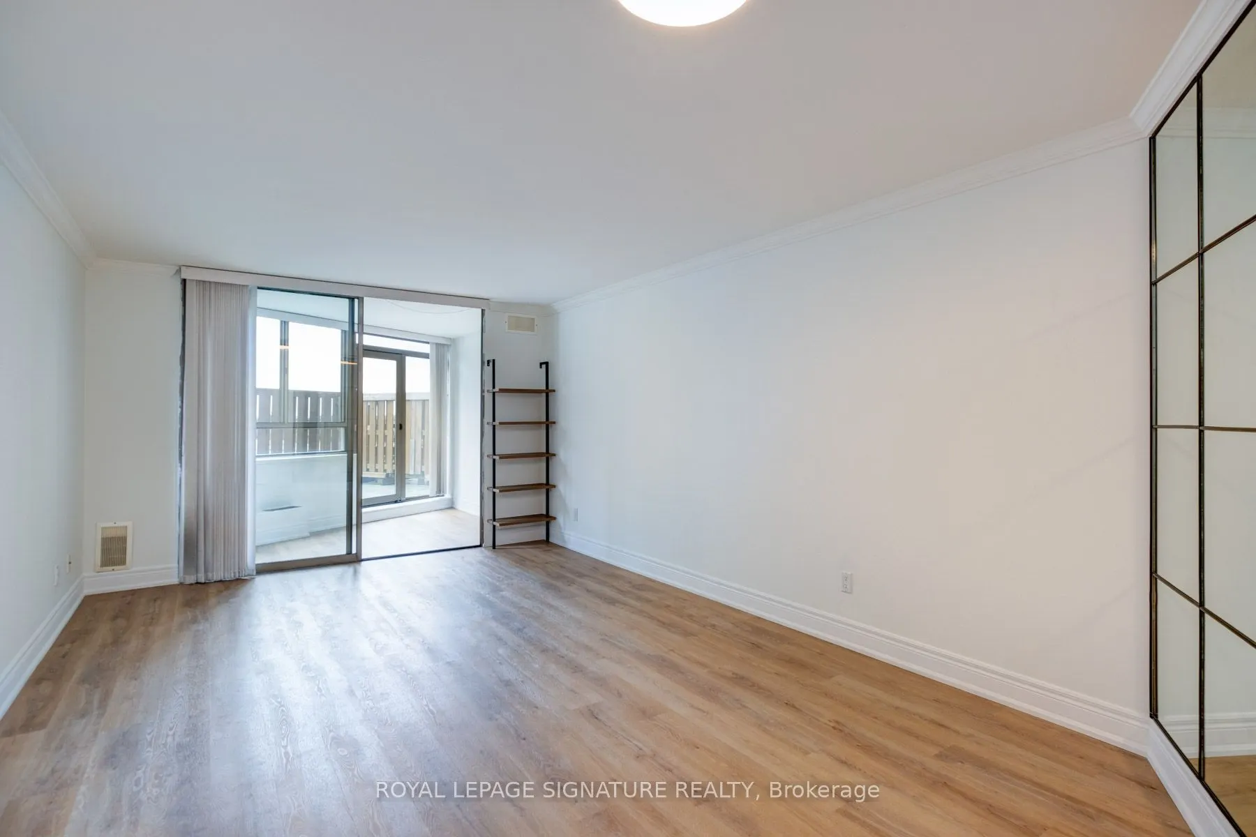 260 Queens Quay W, #507