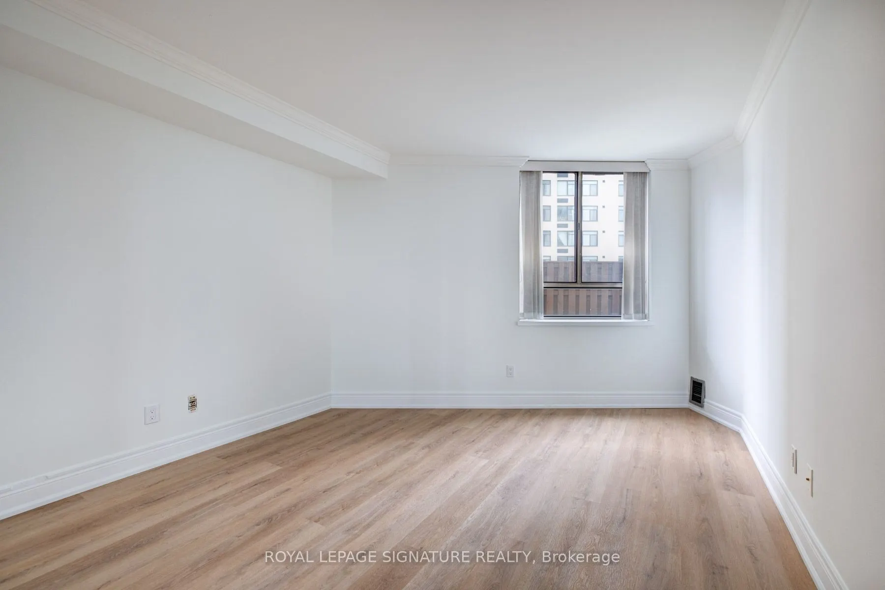260 Queens Quay W, #507