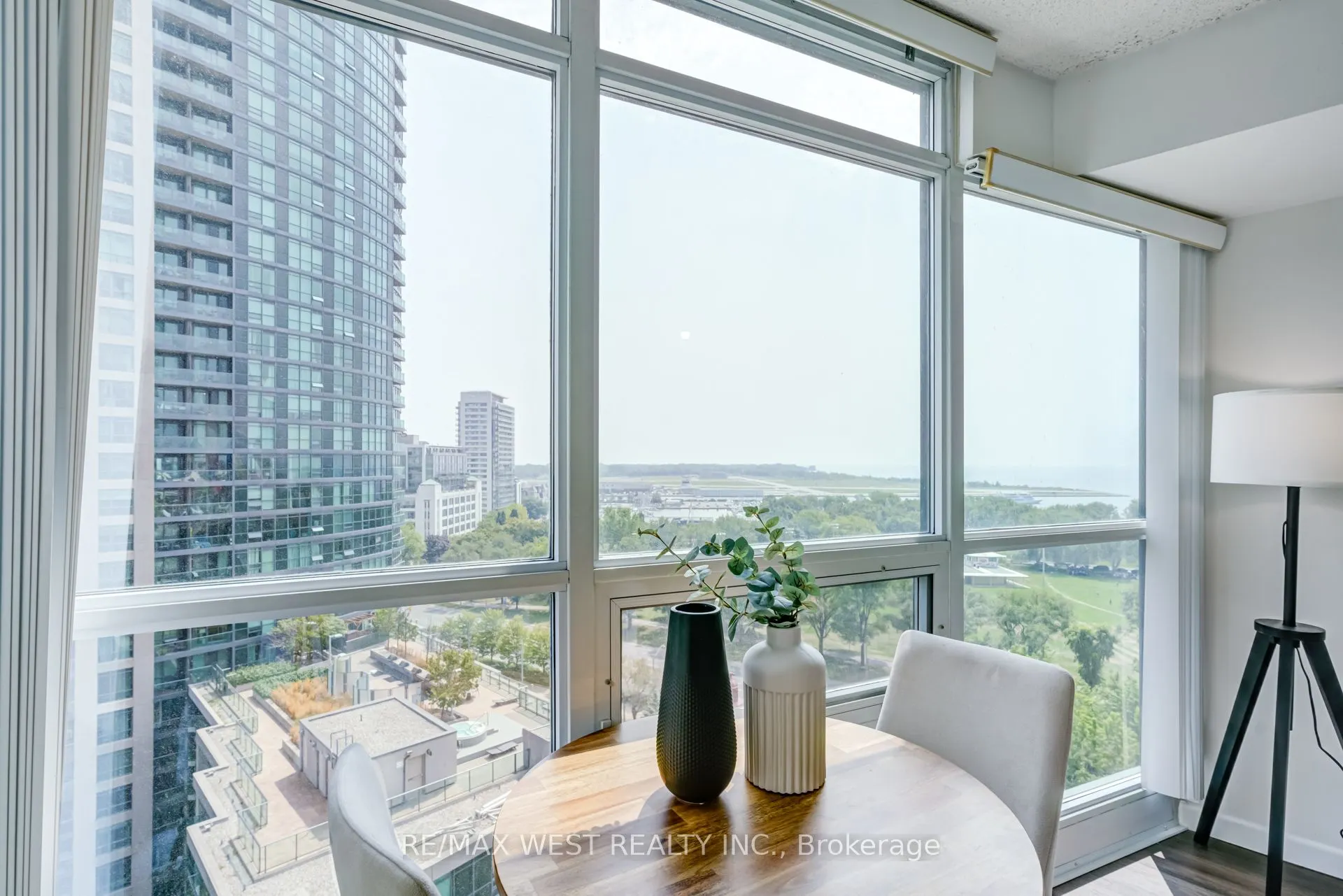 219 Fort York Boulevard, #1407