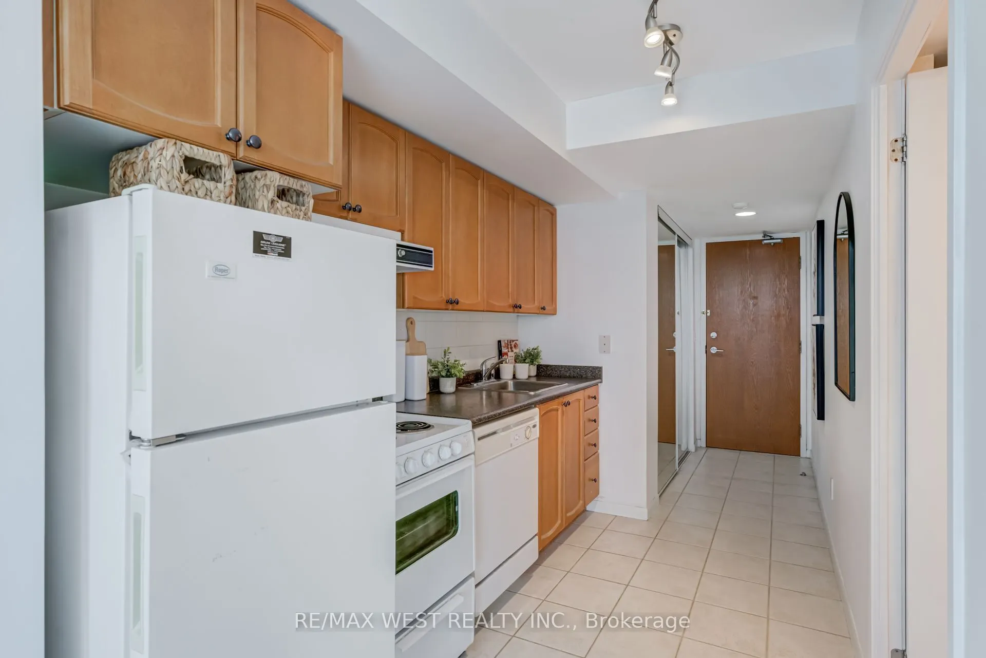 219 Fort York Boulevard, #1407